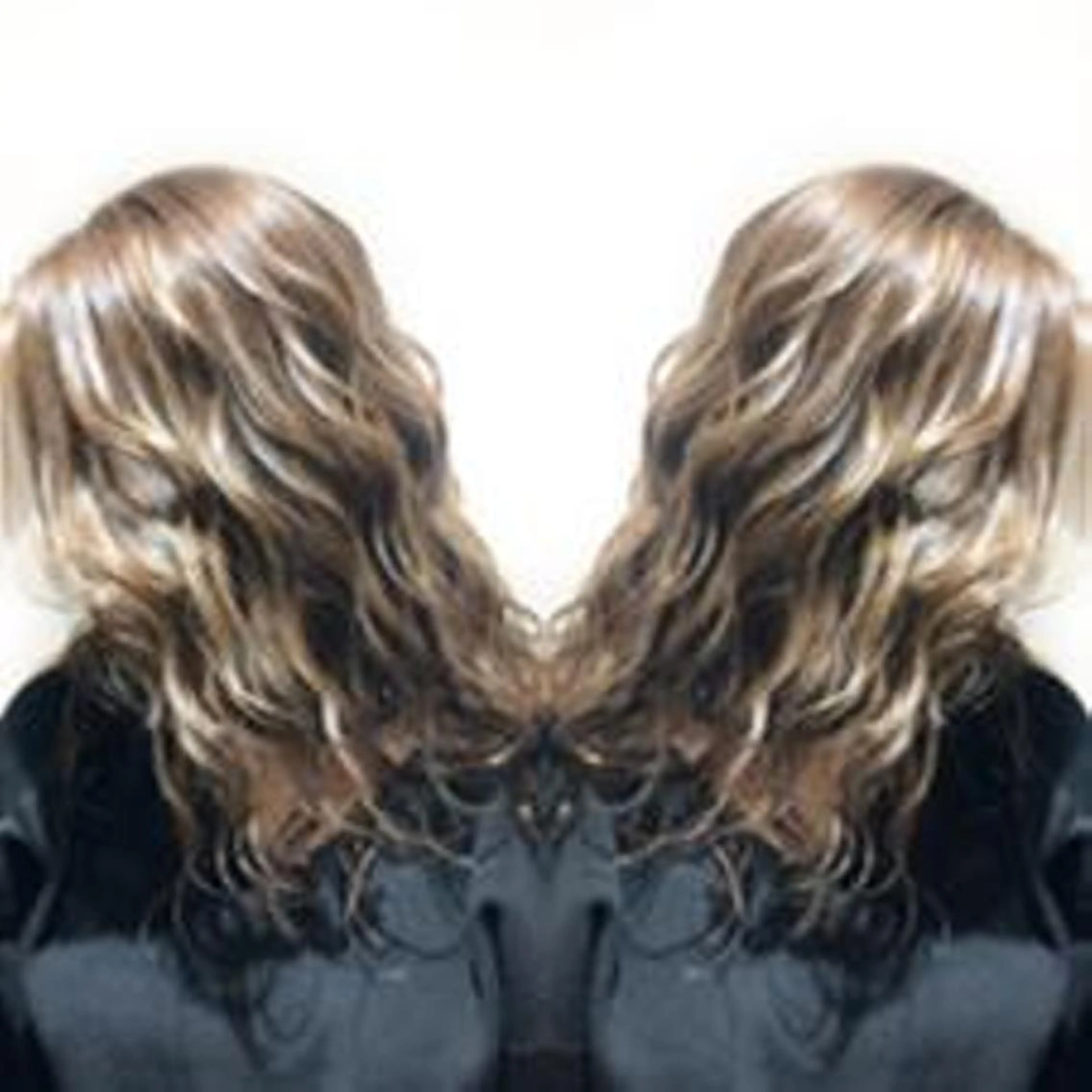 カラー ロング Alushe艶髪・ 髪質改善のヘアスタイル