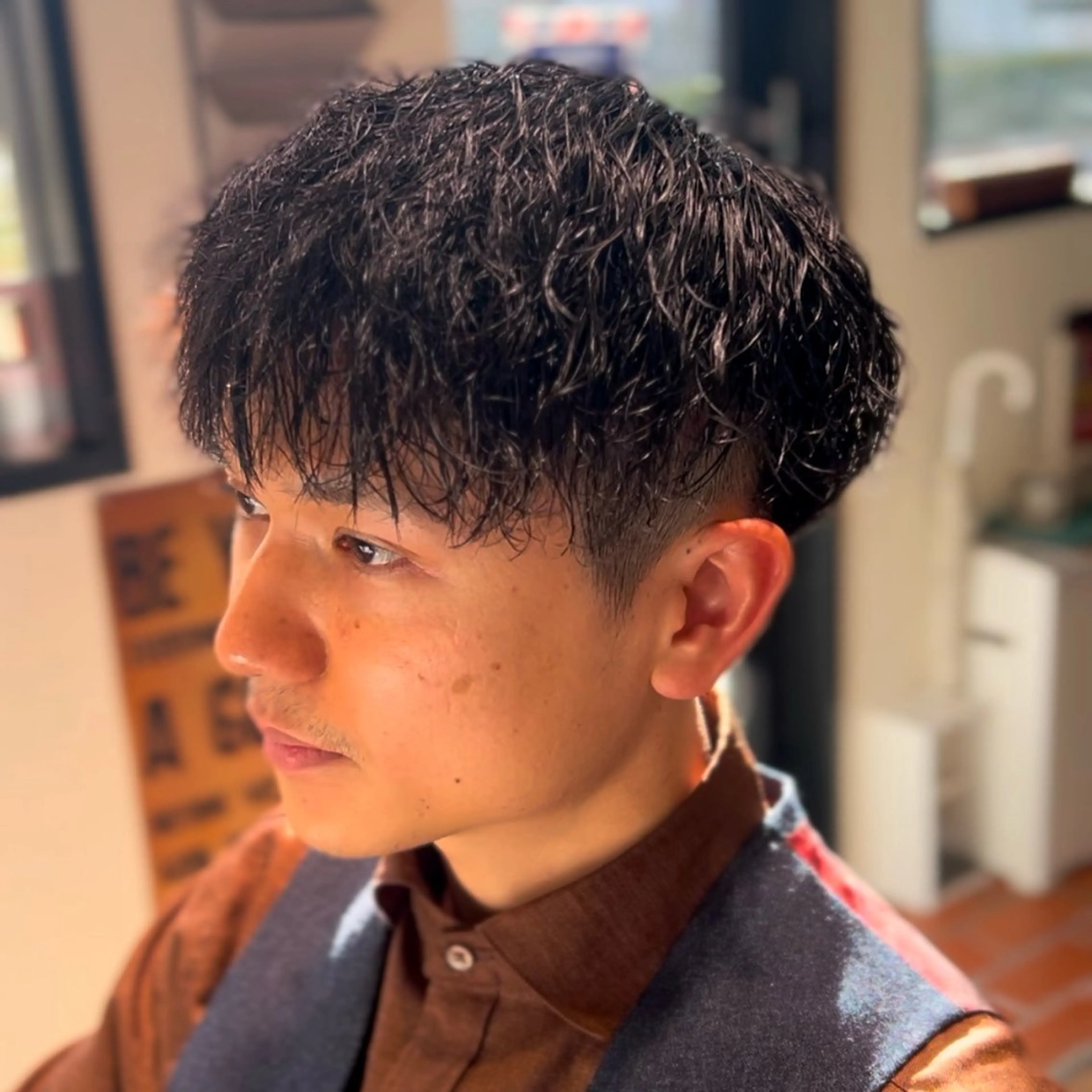 パーマ メンズ センターパート ダウンパーマ カルマパーマ メンズ韓国風 メンズパーマ メンズサロンGRIT 店長　深山一平のヘアスタイル