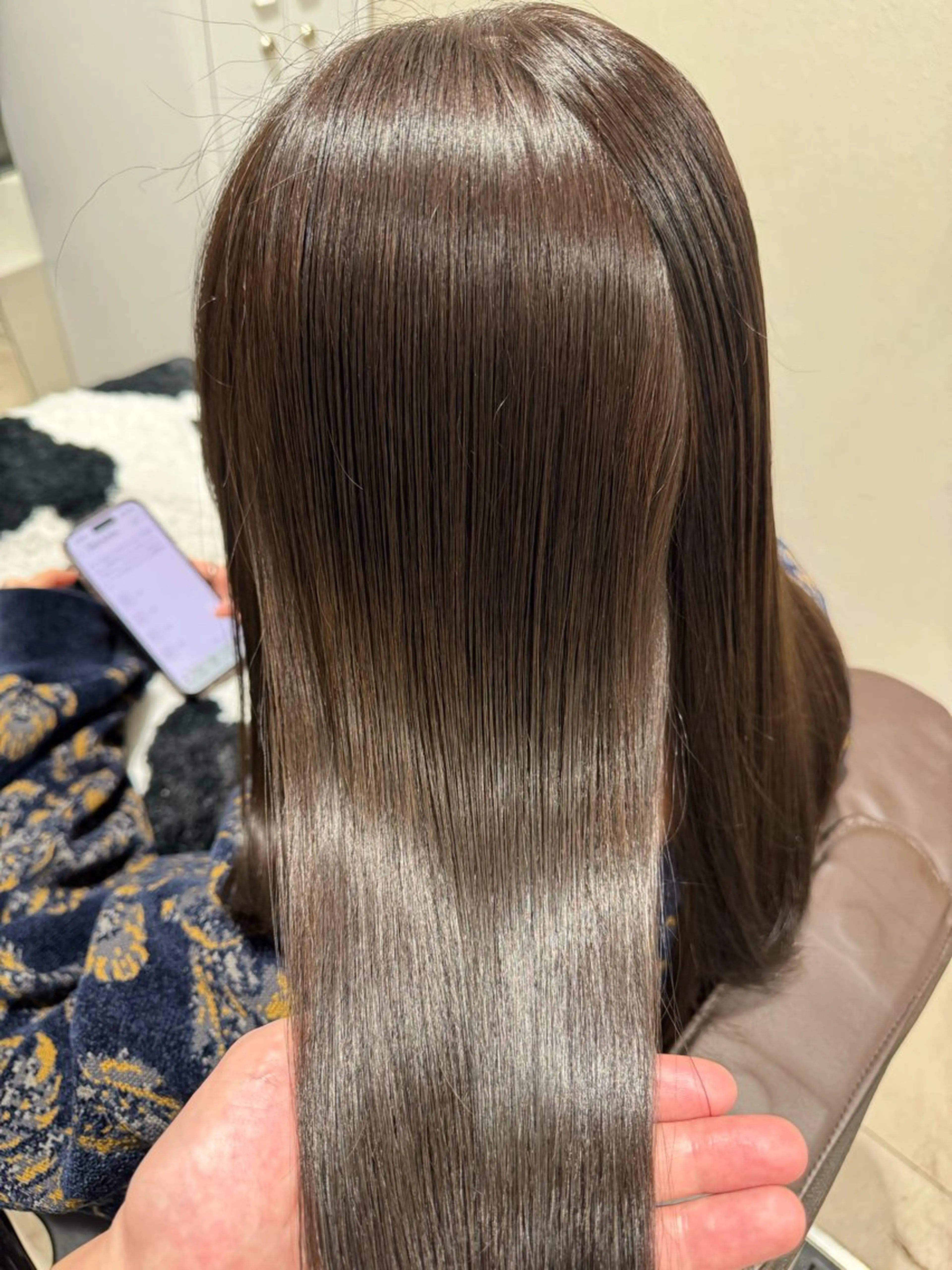 ミディアム カラー ヘアカラー トリートメント 史上最高の艶感 『髪質改善』tomのヘアスタイル