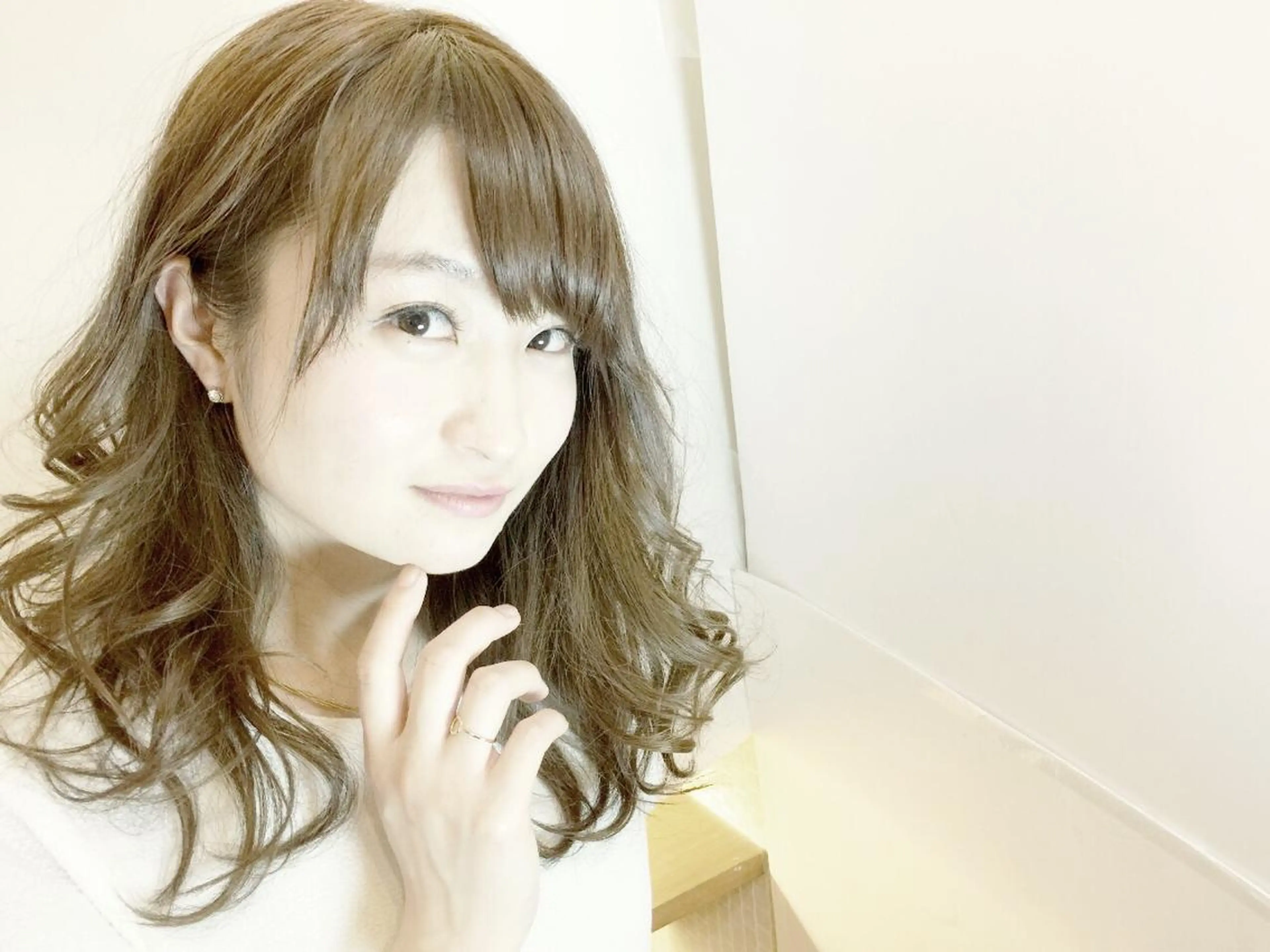 セミロング H所属・H (エイチ) 烏丸御池店のヘアスタイル