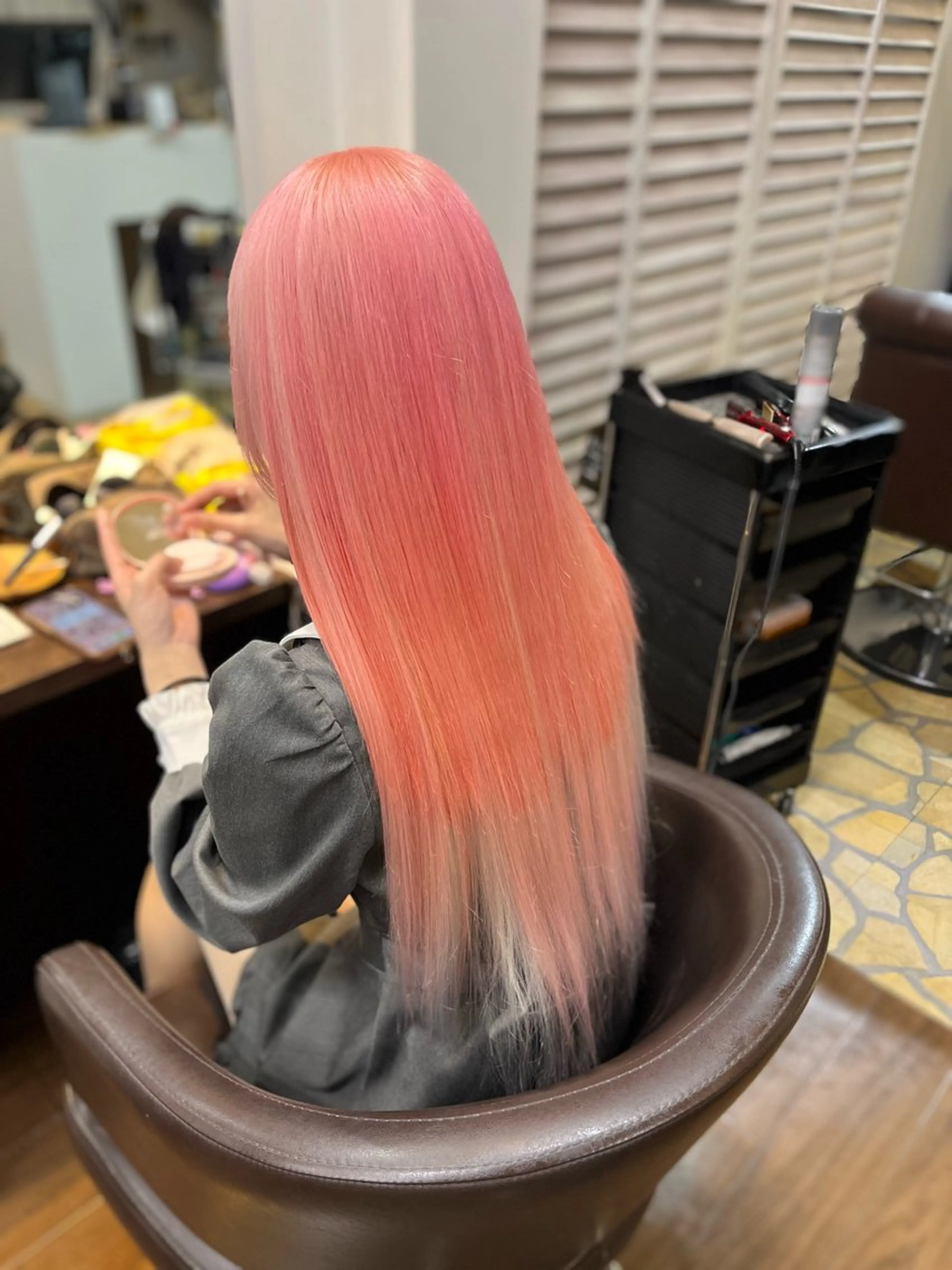 ロング エクステ ヘアカラー エクステ エクステ・髪質改善・ ブリーチ・吉田大介のヘアスタイル