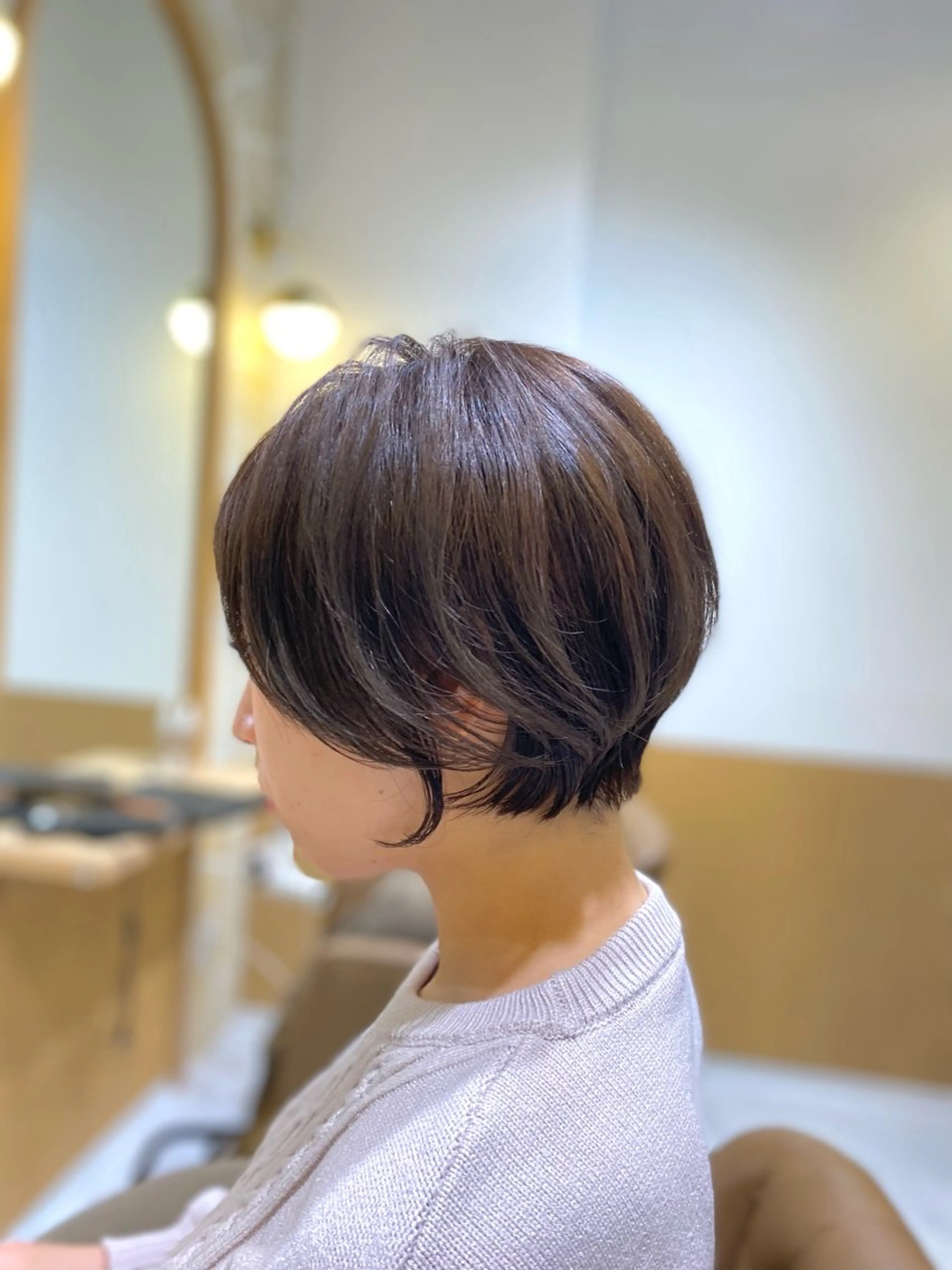 ショート カラー ベージュカラー くびれヘア ショートヘア カット ヘアカラー トリートメント 坂井 茅聖のヘアスタイル