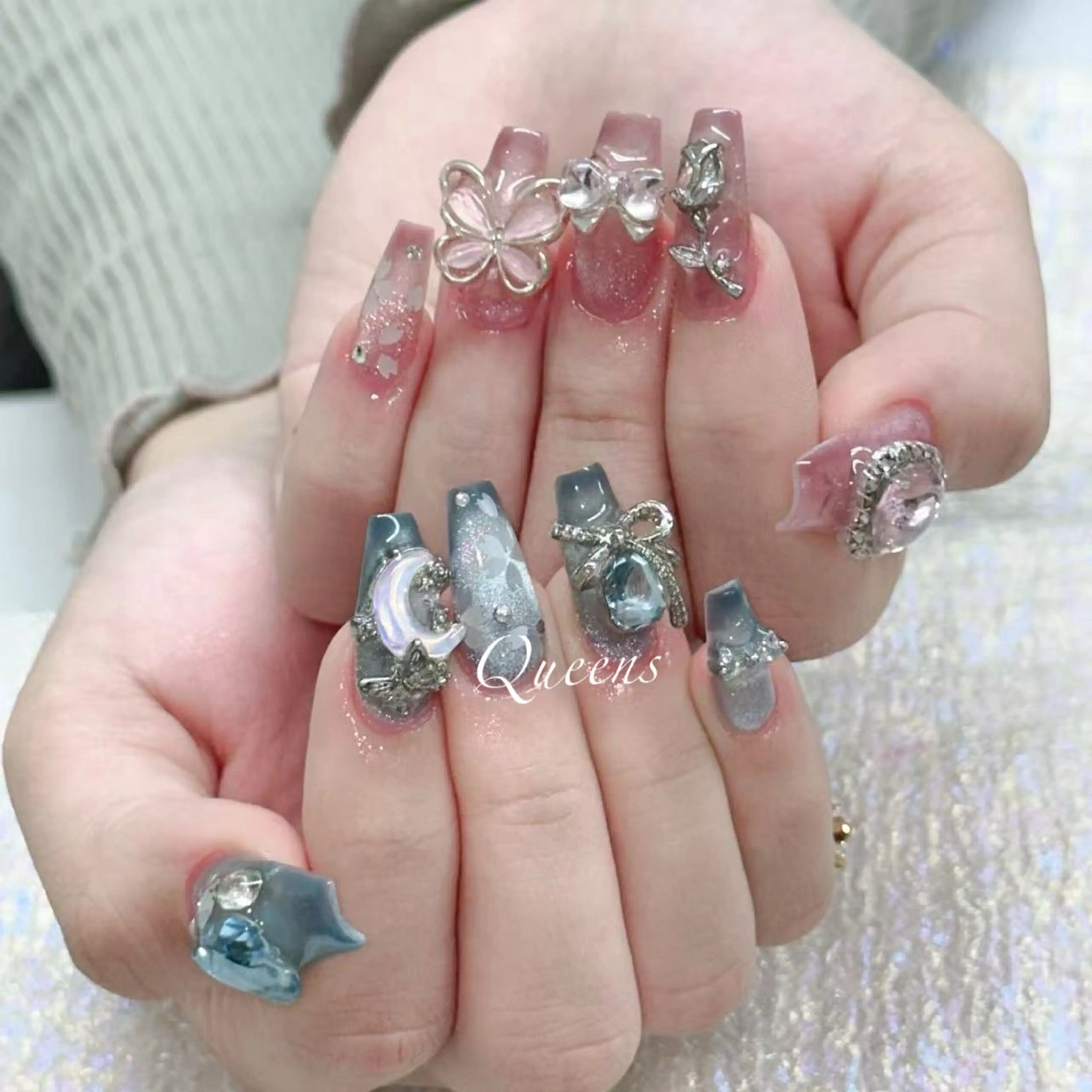 ネイル ハンドネイル Queens 榊 まおのネイルデザイン