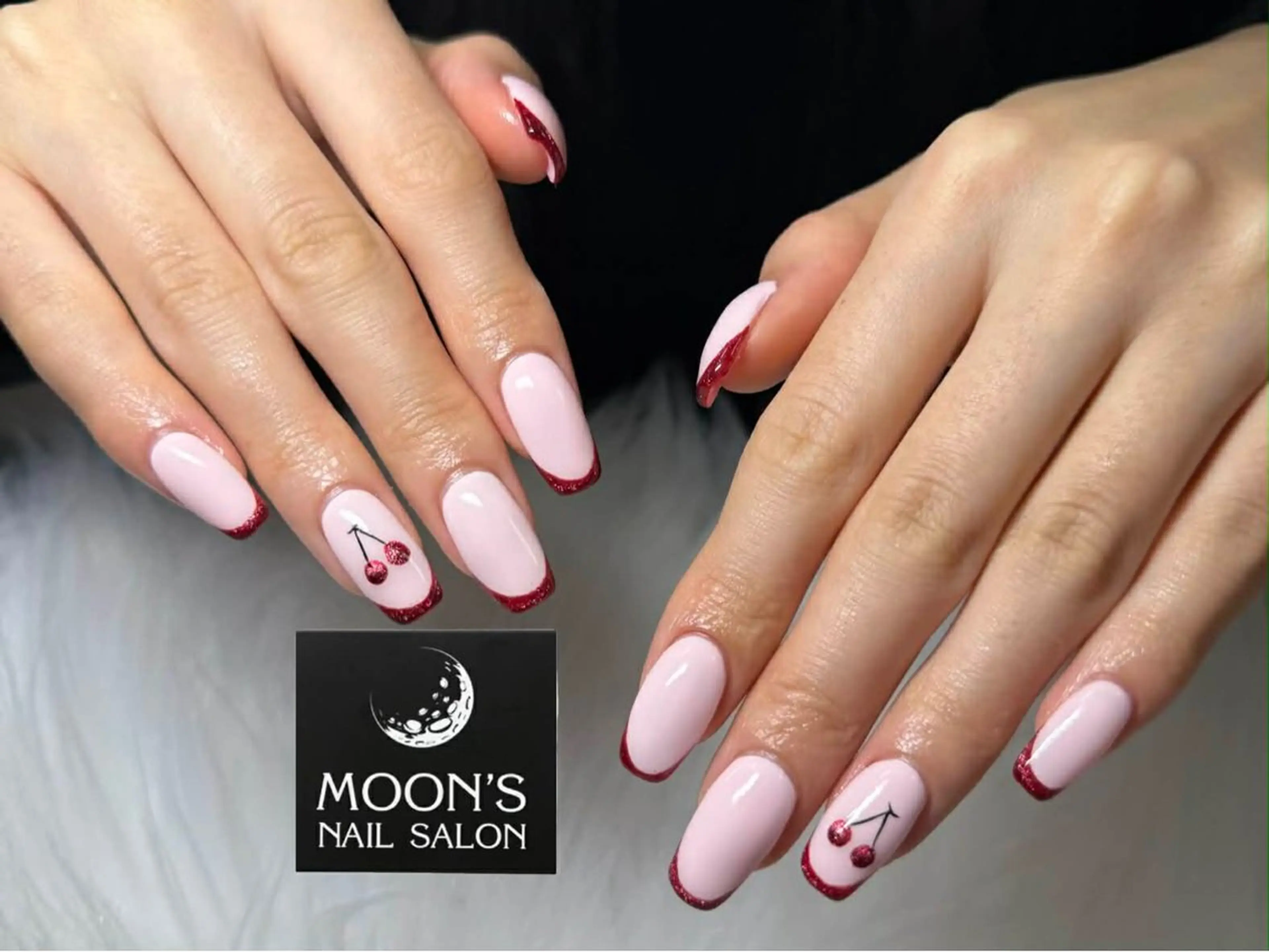 ネイル Moons nail 💅✨のネイルデザイン