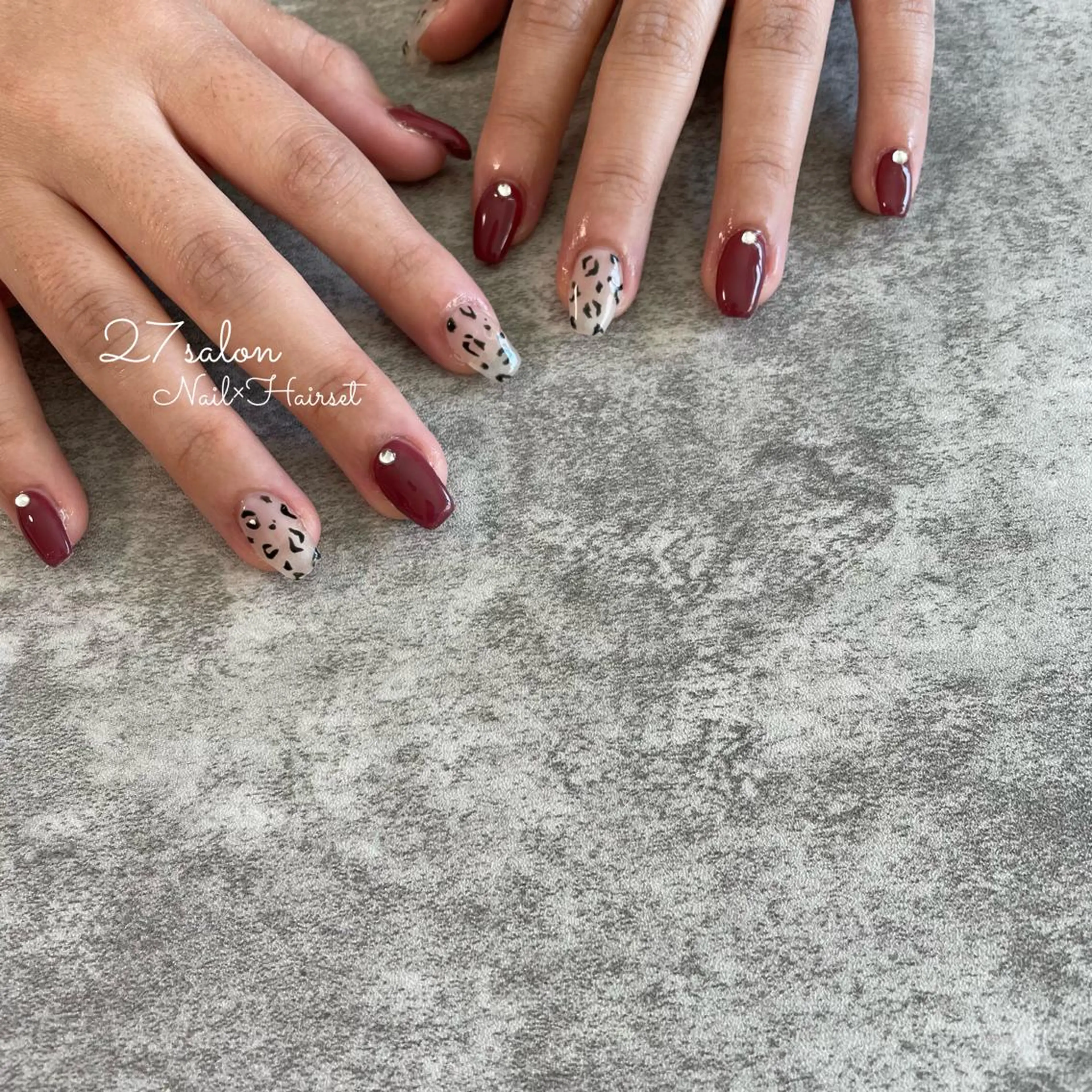 ネイル アニマル柄 ボルドー 27salon yuinaのネイルデザイン
