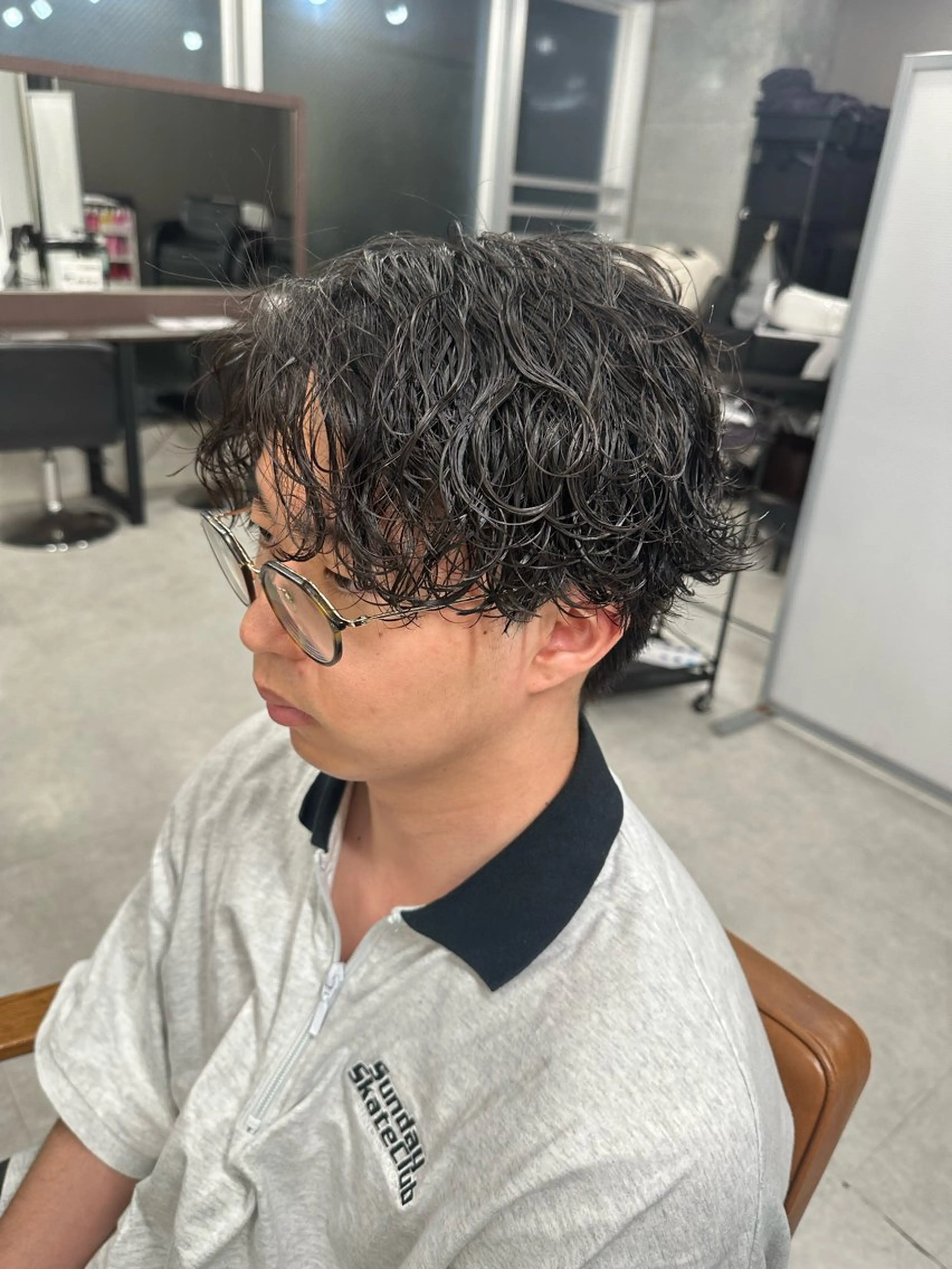 ミディアム パーマ メンズ カット パーマ トリートメント メンズ似合わせ🪞 副店長 kotoriのヘアスタイル