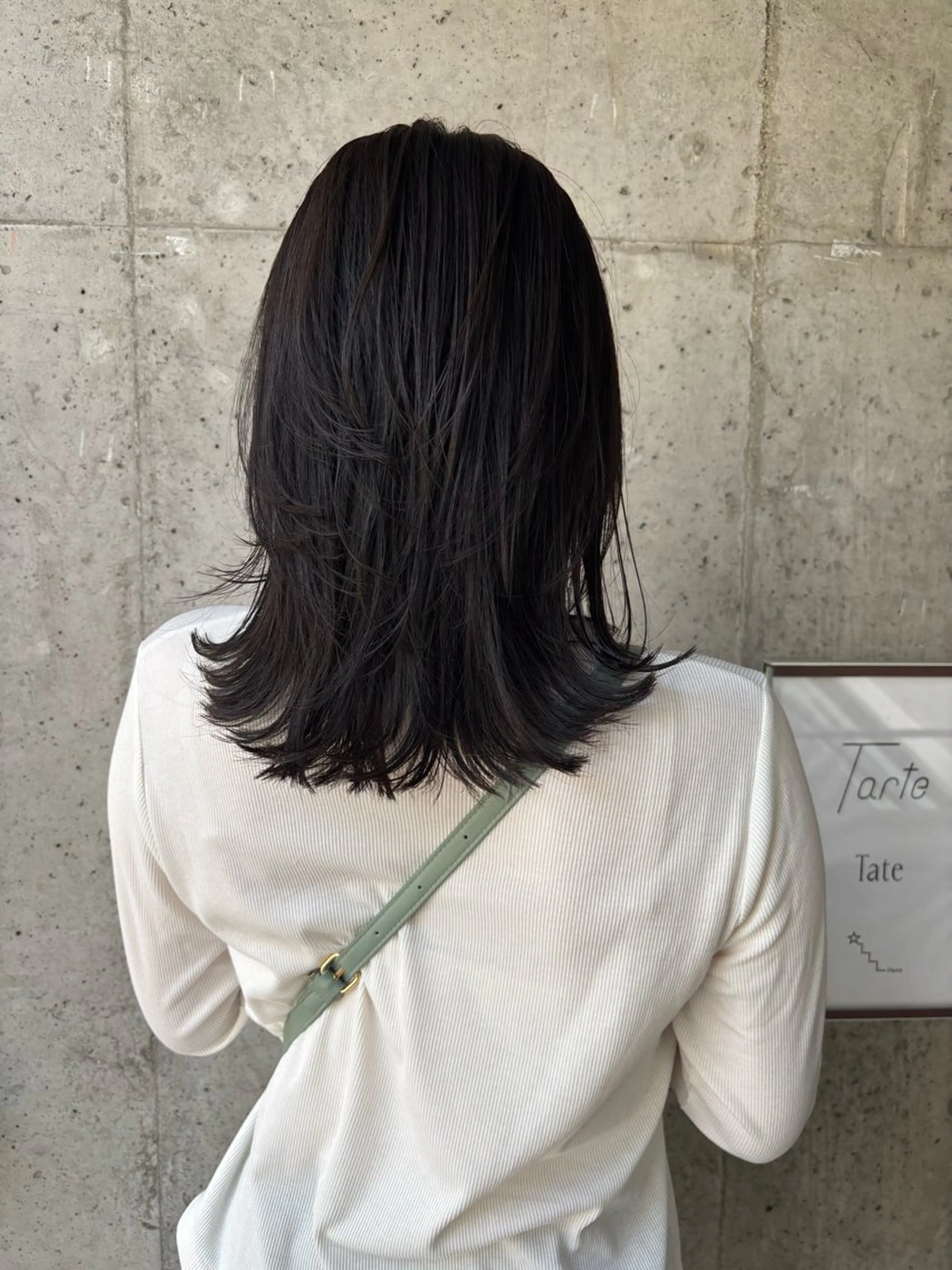 ミディアム レイヤーカット 似合わせカット ツヤカラー/和田陽向のヘアスタイル