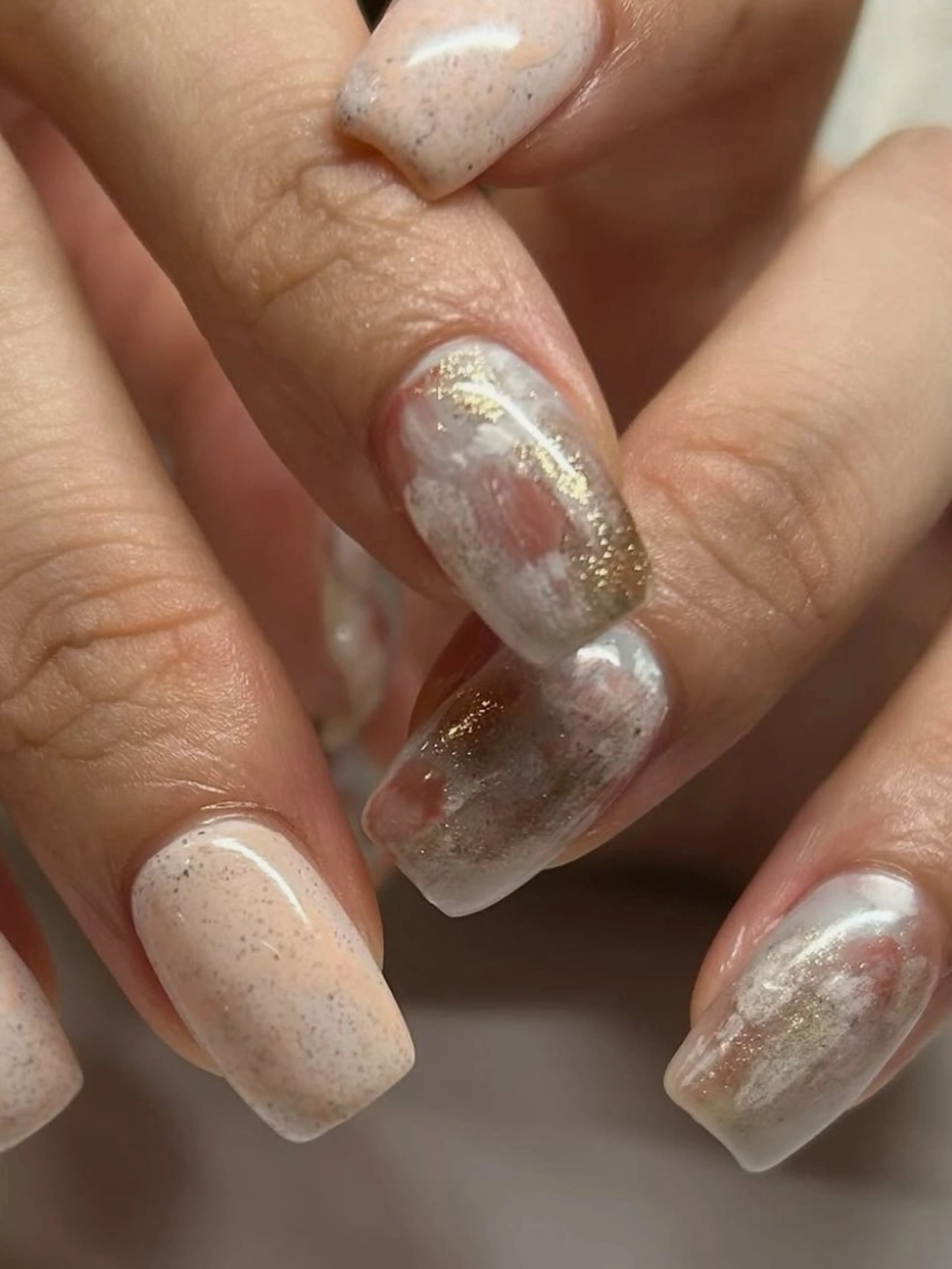 ネイル アートネイル ニュアンスネイル ぷっくりネイル talo .のネイルデザイン