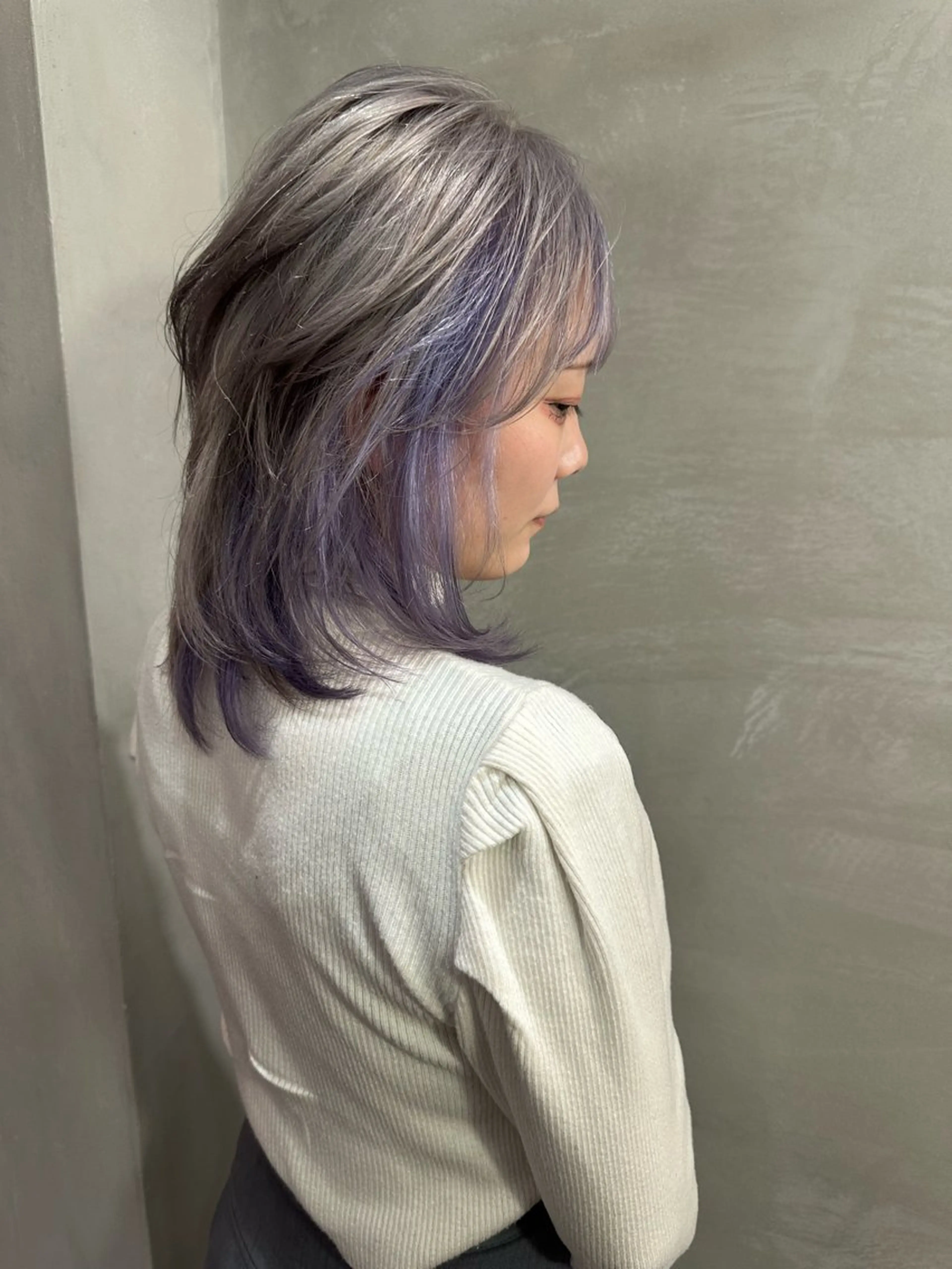 ミディアム カラー バイオレットカラー ウルフカット ヘアカラー トリートメント 🏆ハイトーン/ ショート🏆Yutoのヘアスタイル