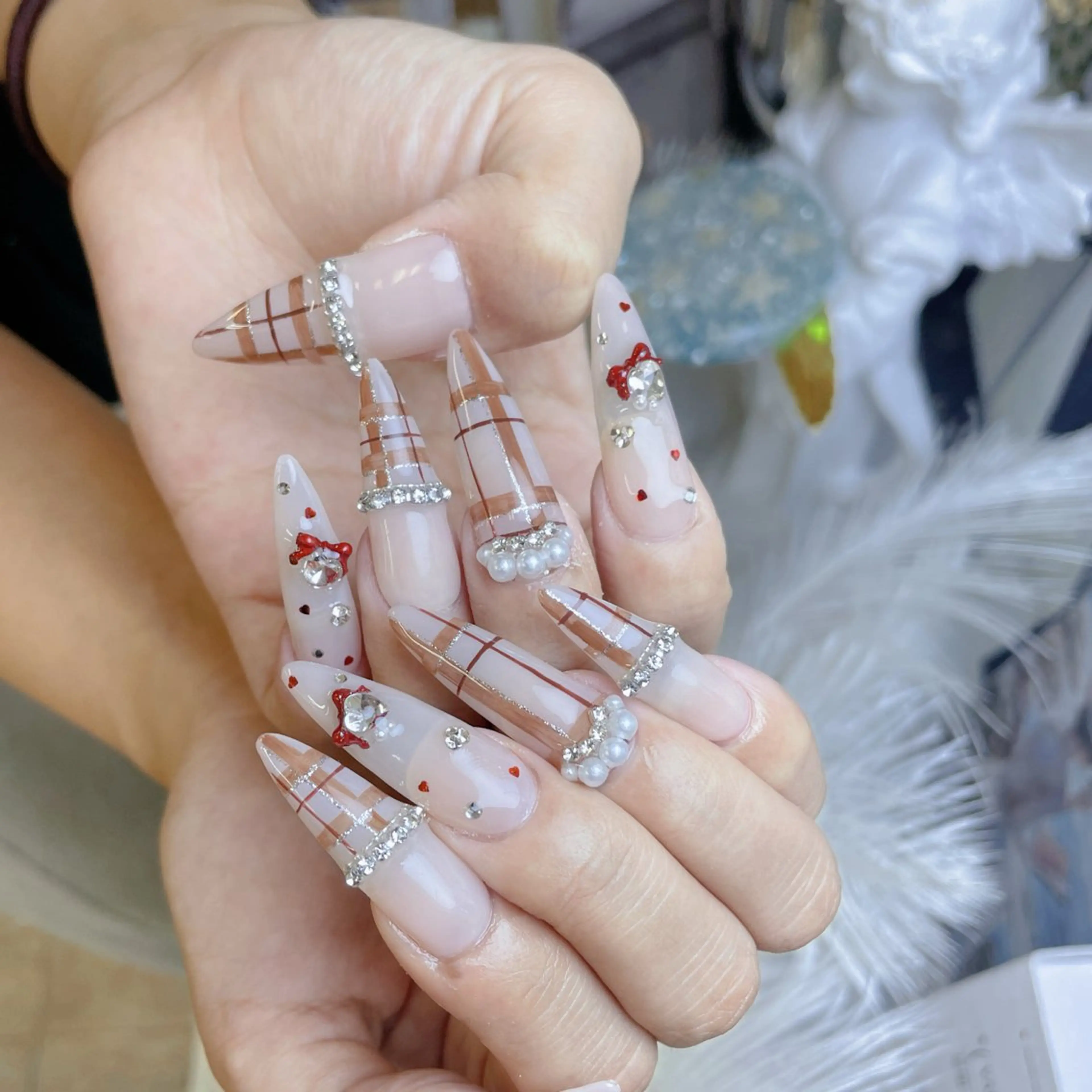 ネイル クリアネイル ハート キラキラネイル 韓国ネイル マグネットネイル ハンドネイル NailPrincess所属・princess スカルプ専門店のネイルデザイン