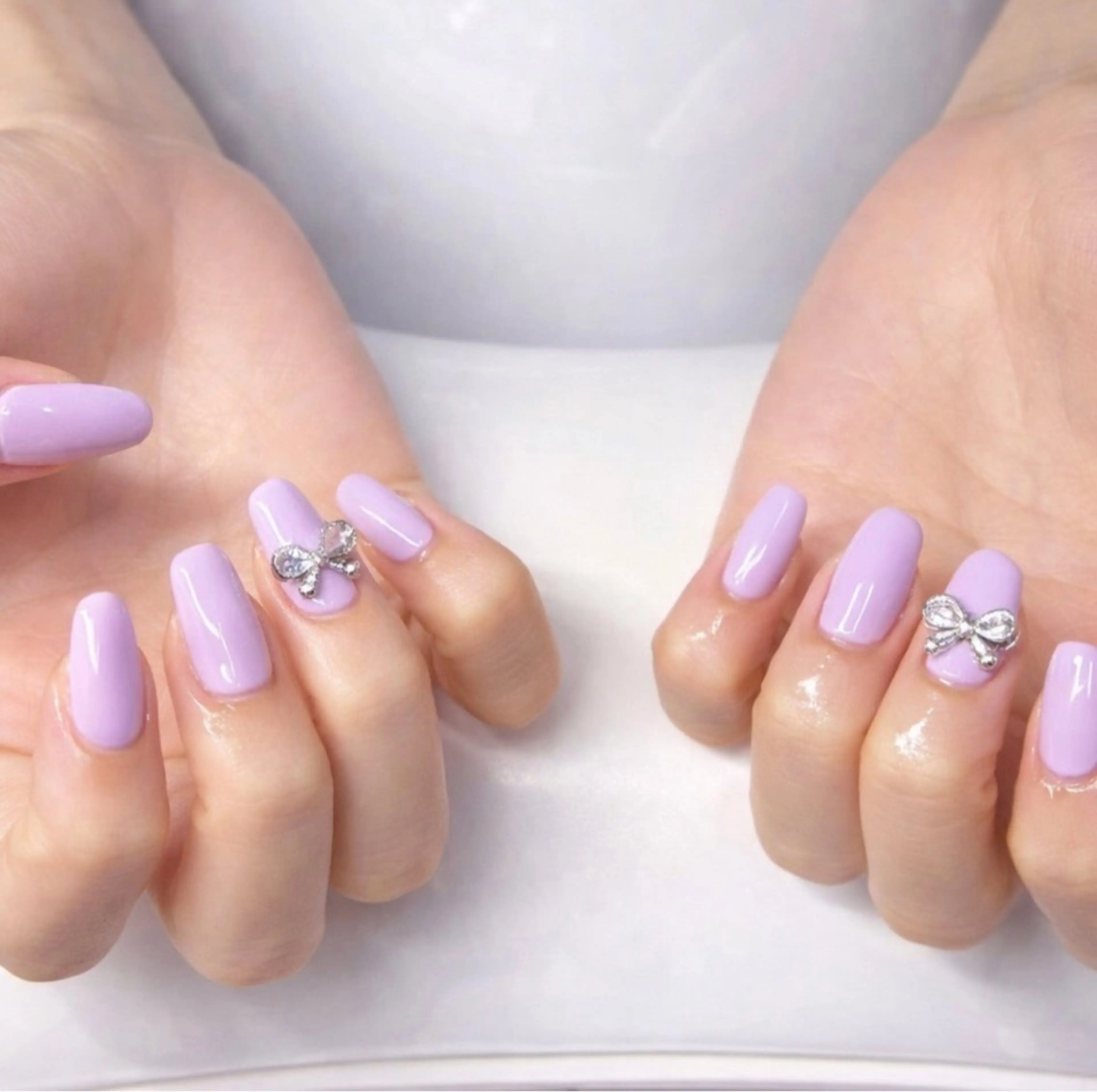 ネイル リボン シルバー ハンドネイル Kii nailのネイルデザイン
