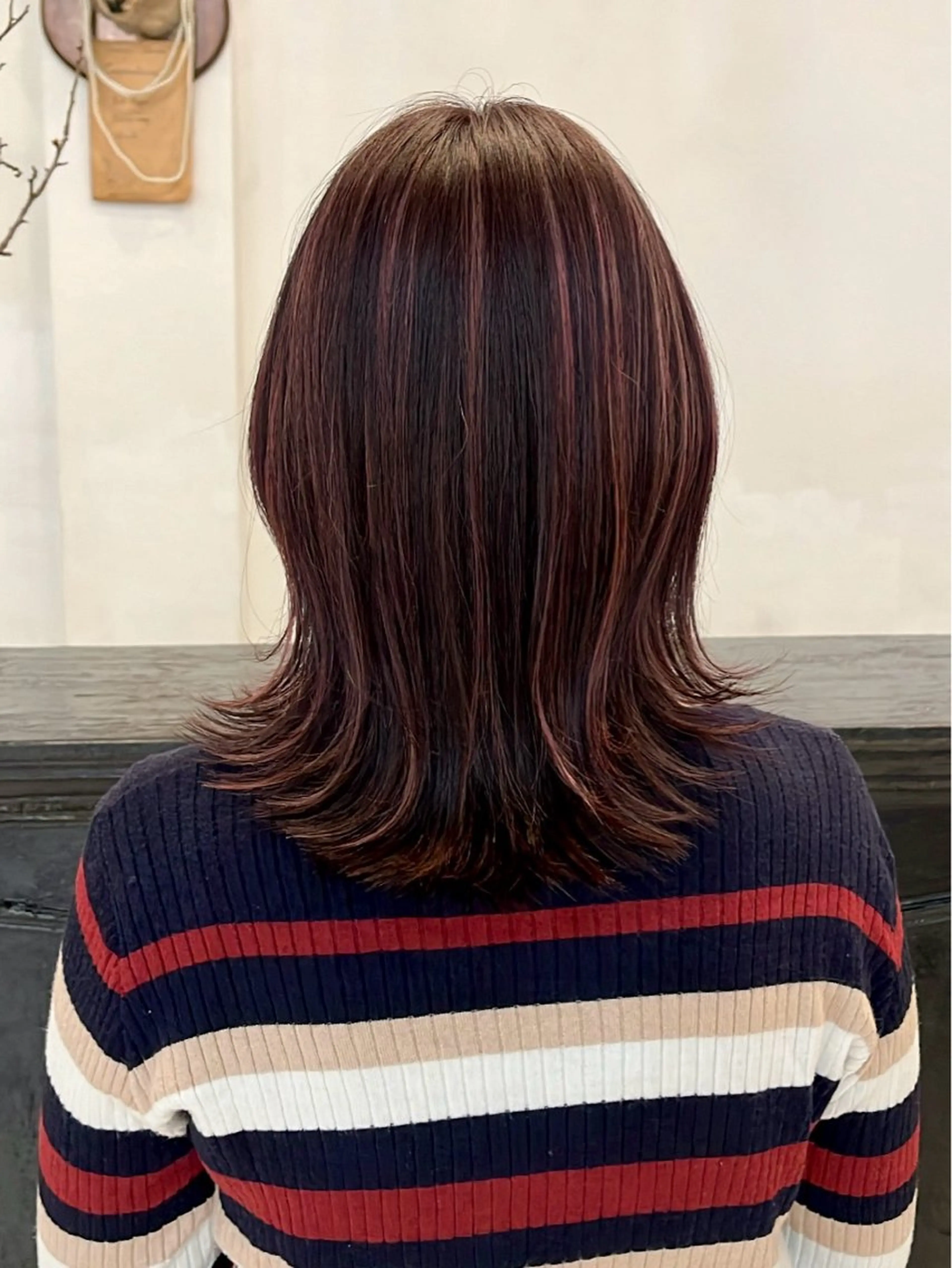 ミディアム カラー デザインカラー ハイライトカラー ピンクカラー ハイライト カット ヘアカラー トリートメント 【中村公園】小山 蒼生のヘアスタイル