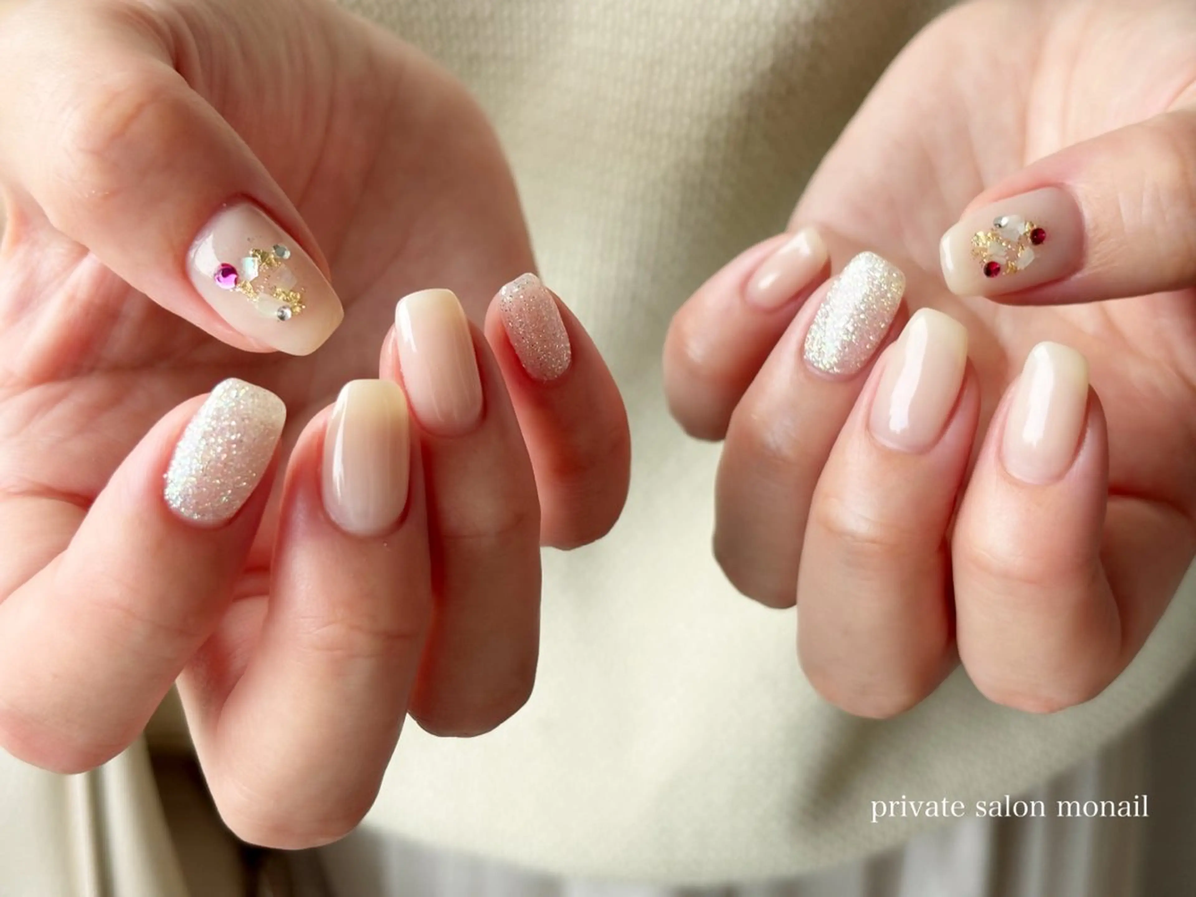 ネイル ストーンネイル ハンドネイル private nail monail所属・nail salon monailのネイルデザイン