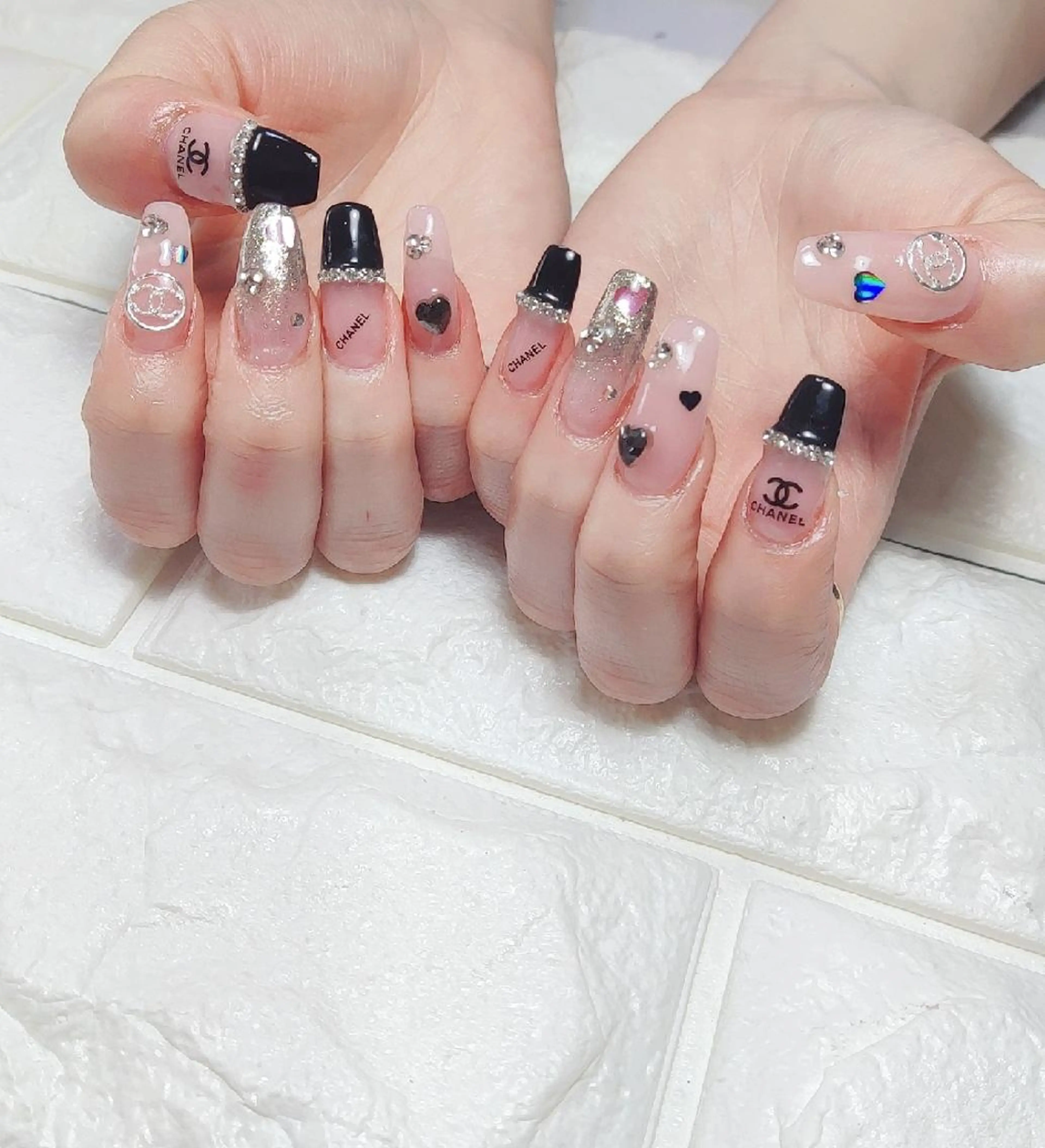 ネイル ハンドネイル E·U·B ネイル所属・横浜市中区曙町 E·U·Bネイルのネイルデザイン