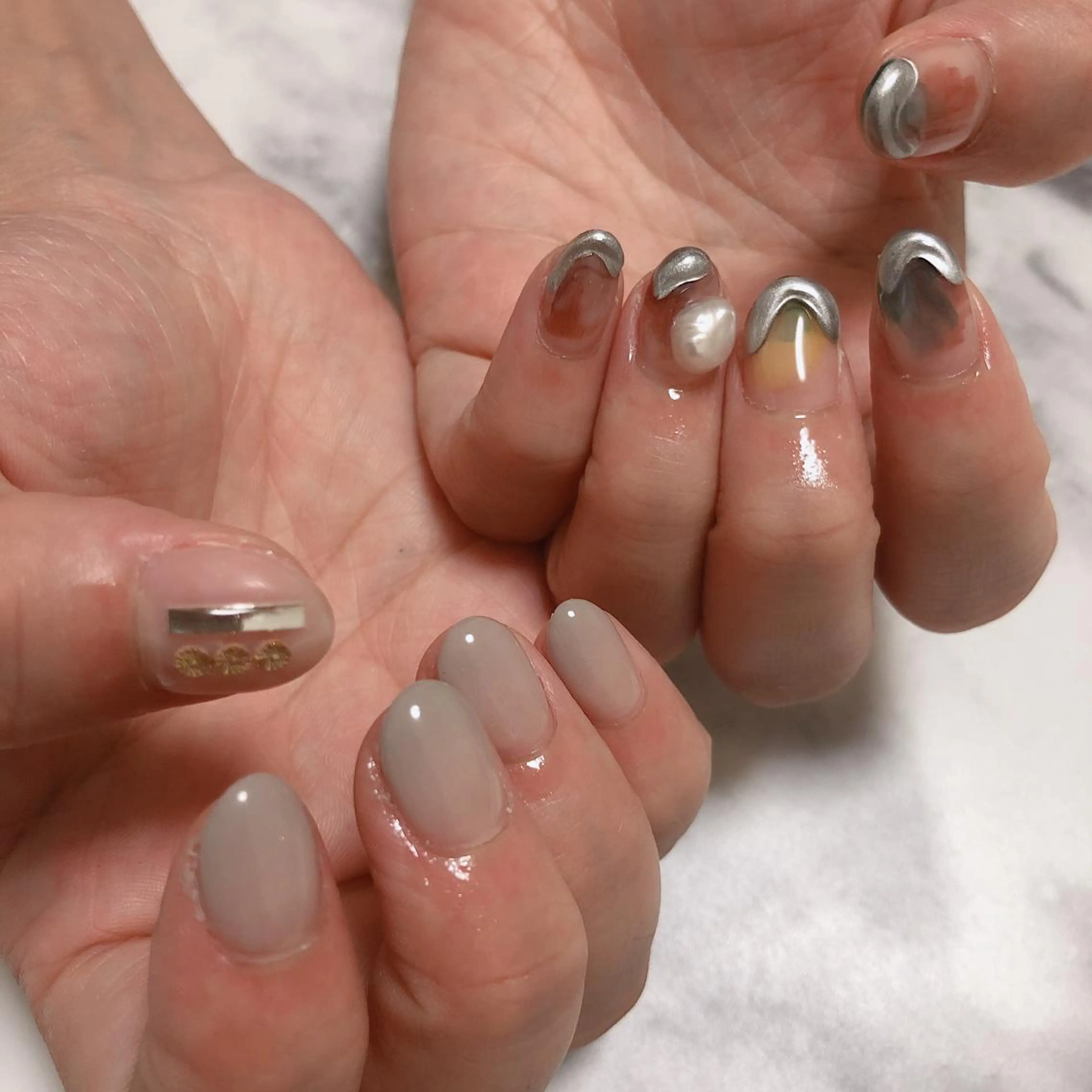 ネイル グラデーション ニュアンスネイル hyakutake itsumiのネイルデザイン