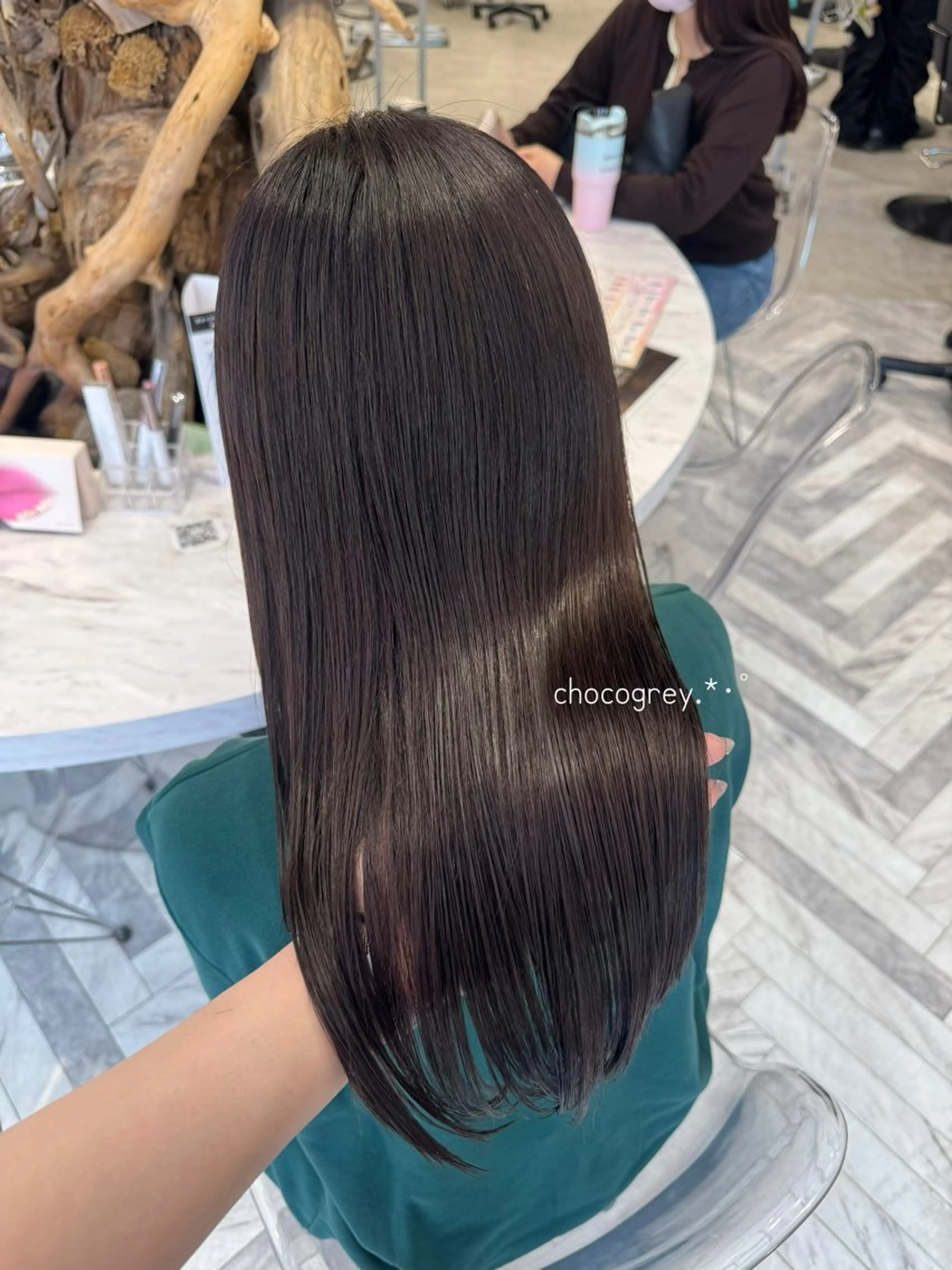 ロング ヘアカラー 小原 有桜のヘアスタイル