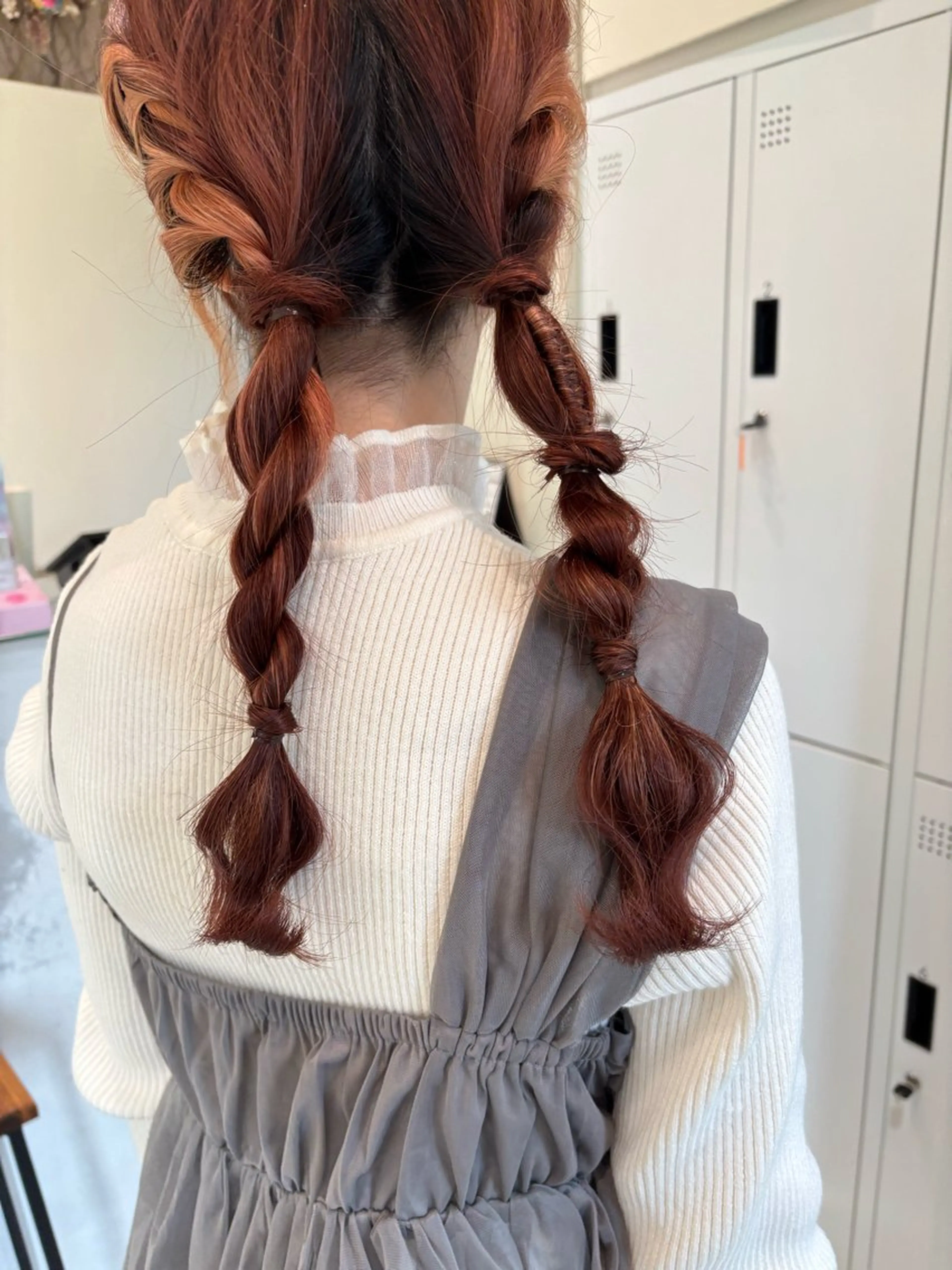 ヘアアレンジ 垢抜け小顔レイヤー オリーブ/スミレのヘアスタイル