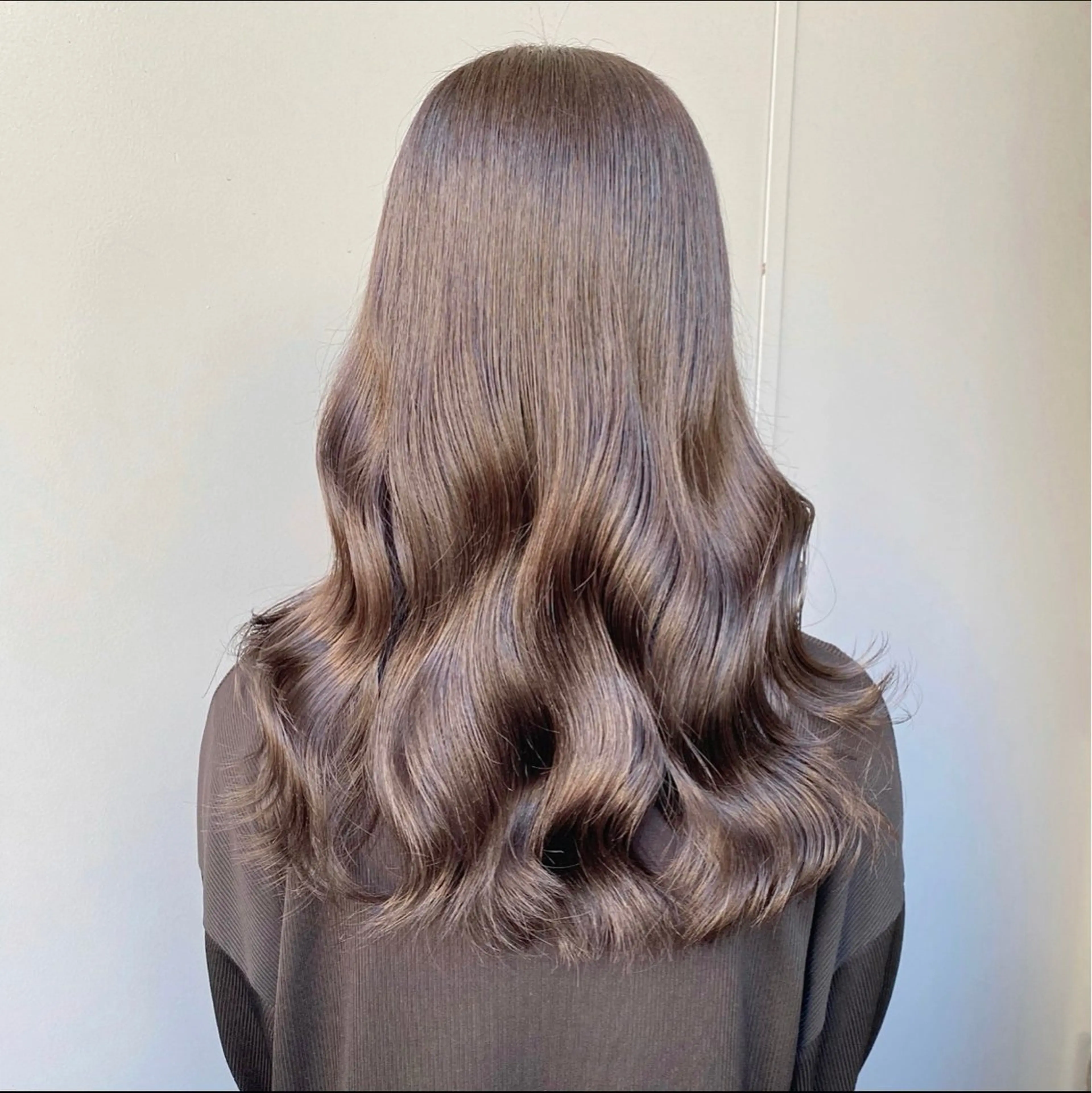 ロング トリートメント 艶髪ハイトーンカラー 渋谷🎀ririkaのヘアスタイル