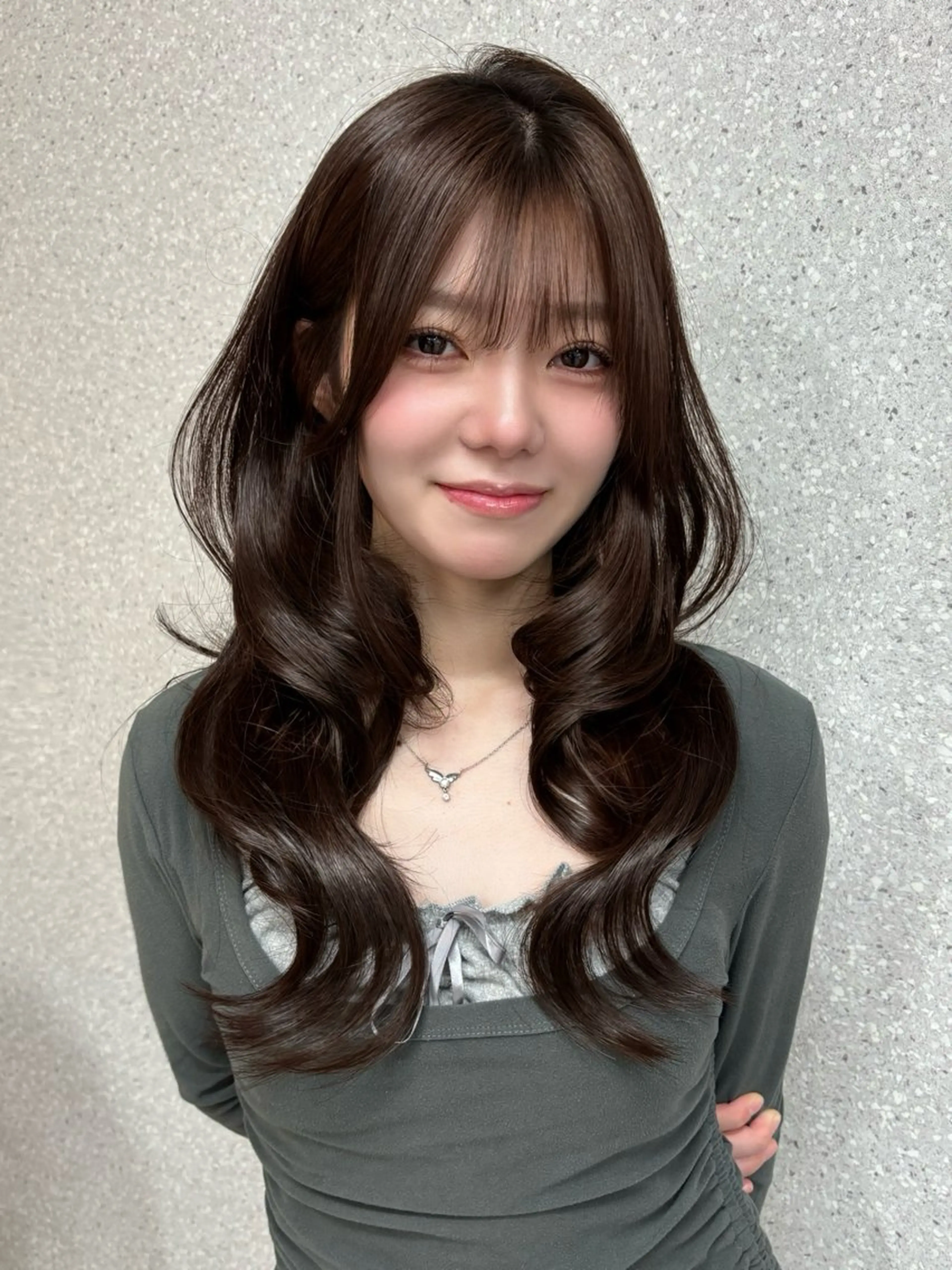ロング カラー ヘアアレンジ ブリーチ 透明感カラー ブリーチなしカラー 小顔カット トリートメント カット ヘアカラー トリートメント 艶カラー￤モテヘア￤ まなみ🎀💞のヘアスタイル