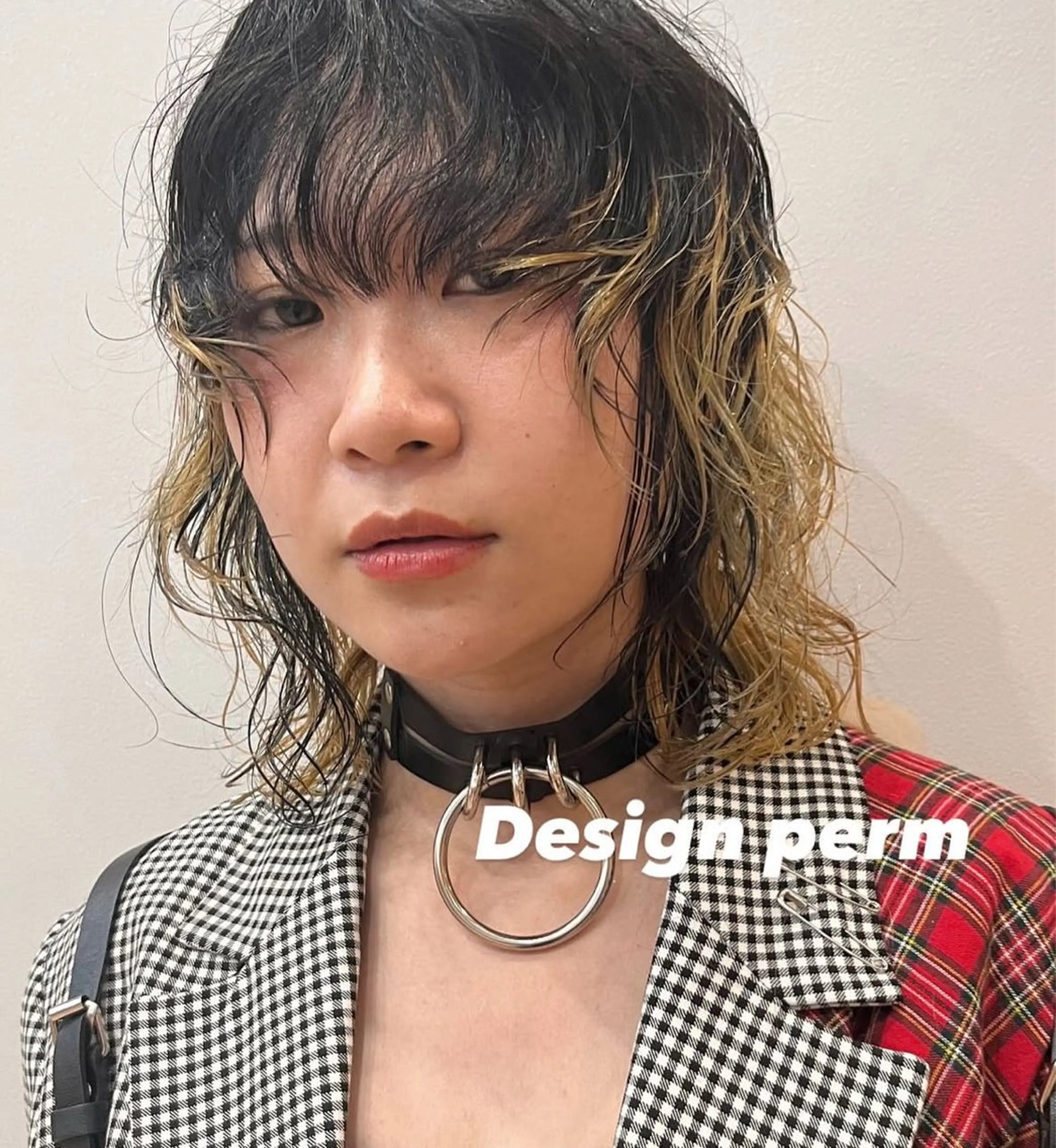 ミディアム パーマ 湯川 未咲希のヘアスタイル