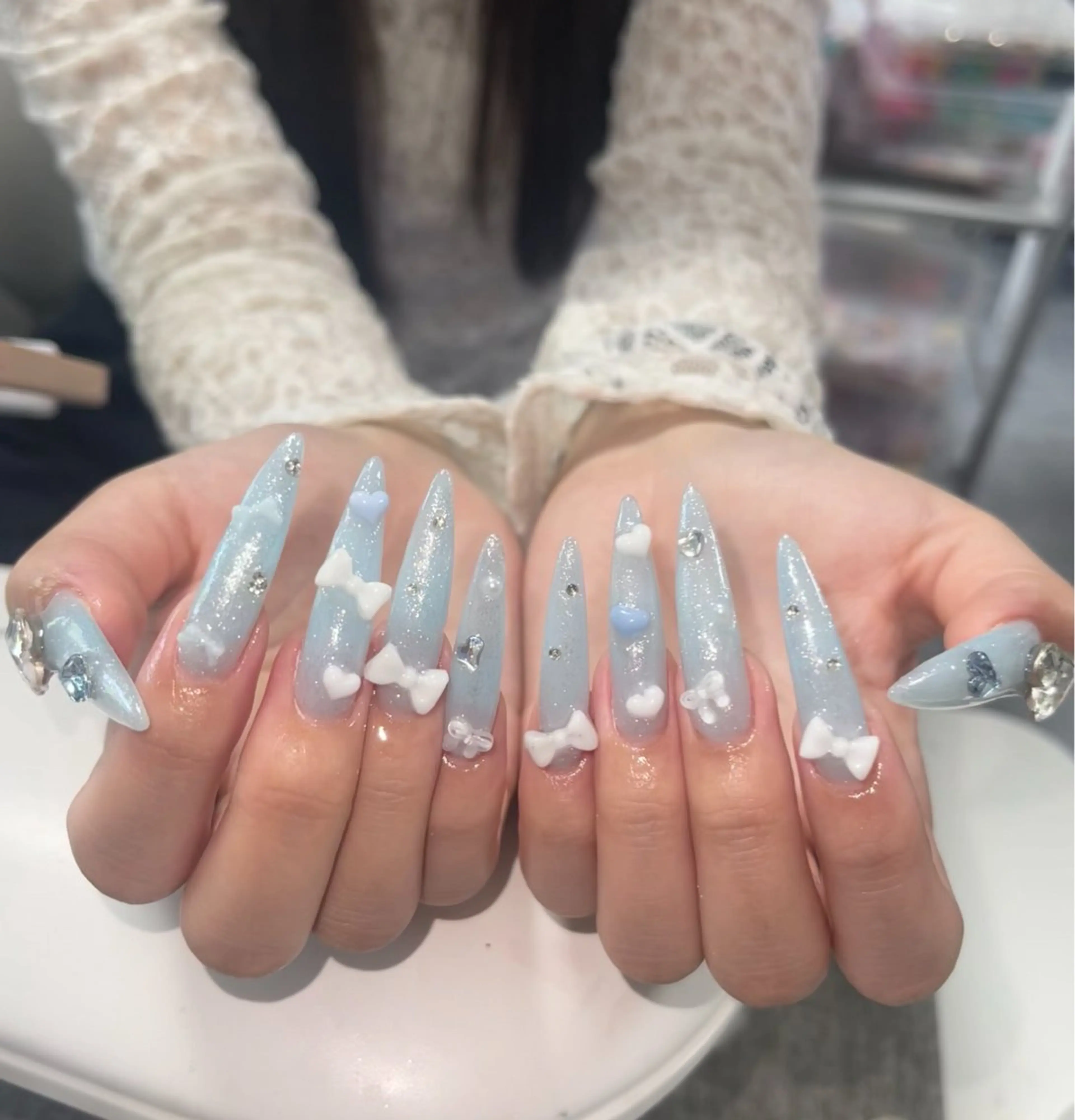 ネイル アートネイル グラデーション キラキラネイル ニュアンスネイル オフィスネイル ハンドネイル Amee Nail Salonのネイルデザイン
