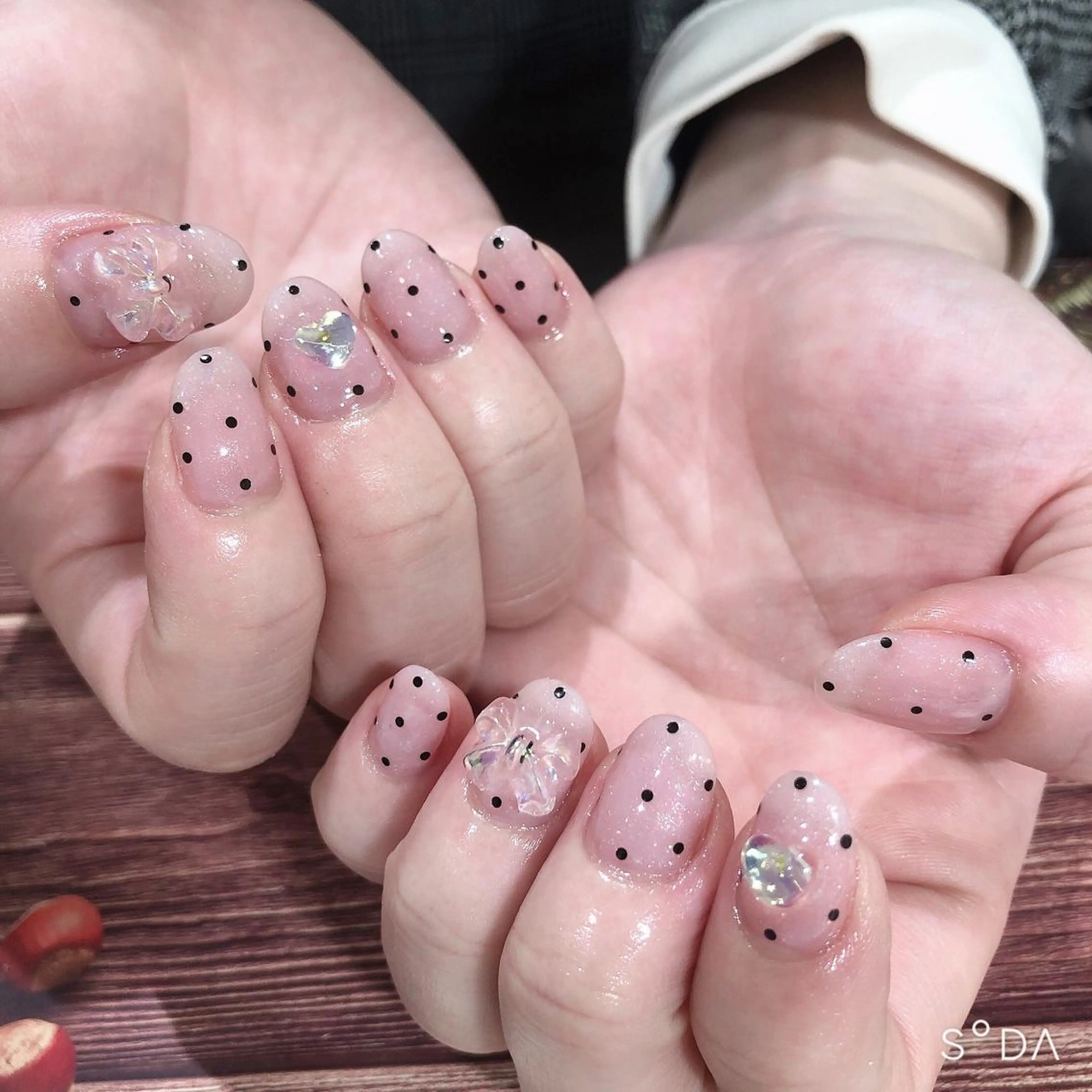 ネイル キラキラネイル ハンドネイル 吉野✨ ネイルデザイナー✨のネイルデザイン