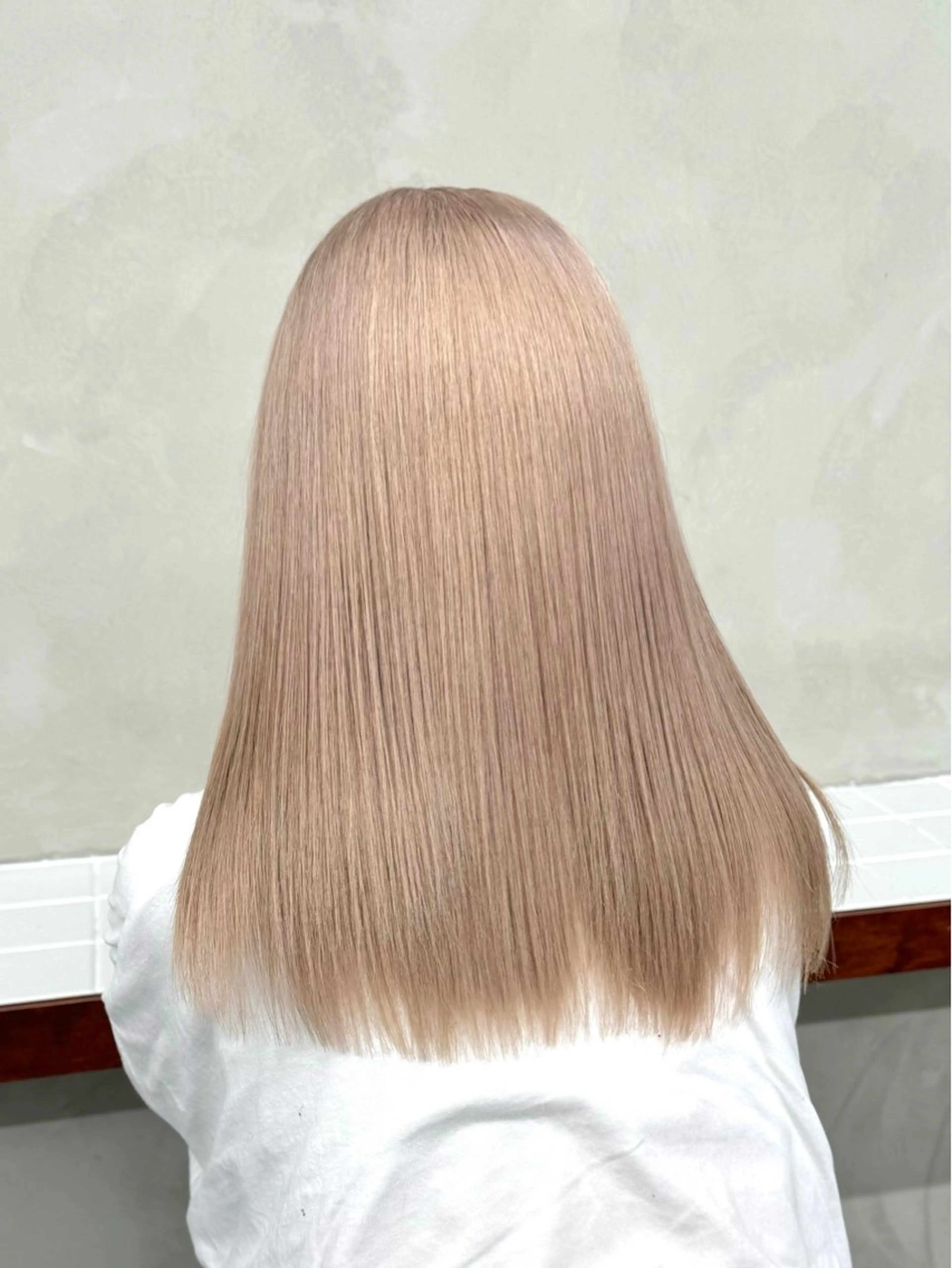 ロング カラー アッシュ ベージュカラー ブリーチ ブロンド ブラウンカラー カット ヘアカラー トリートメント ブリーチ　ハイトーン 特化🌈フジタハルキのヘアスタイル