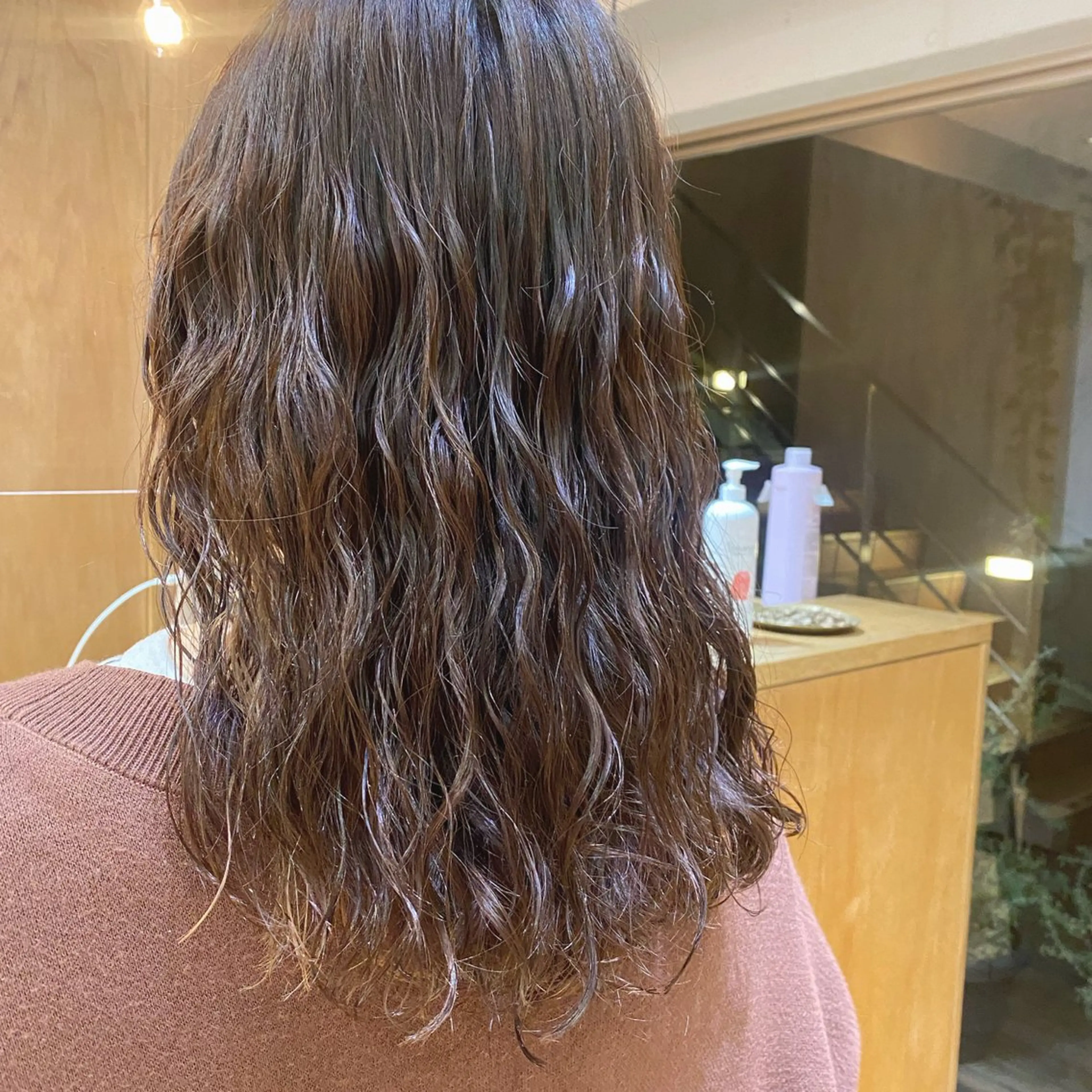 セミロング カット パーマ トリートメント 大人可愛い♡コテ巻き パーマ🌼杉田 萌恵のヘアスタイル