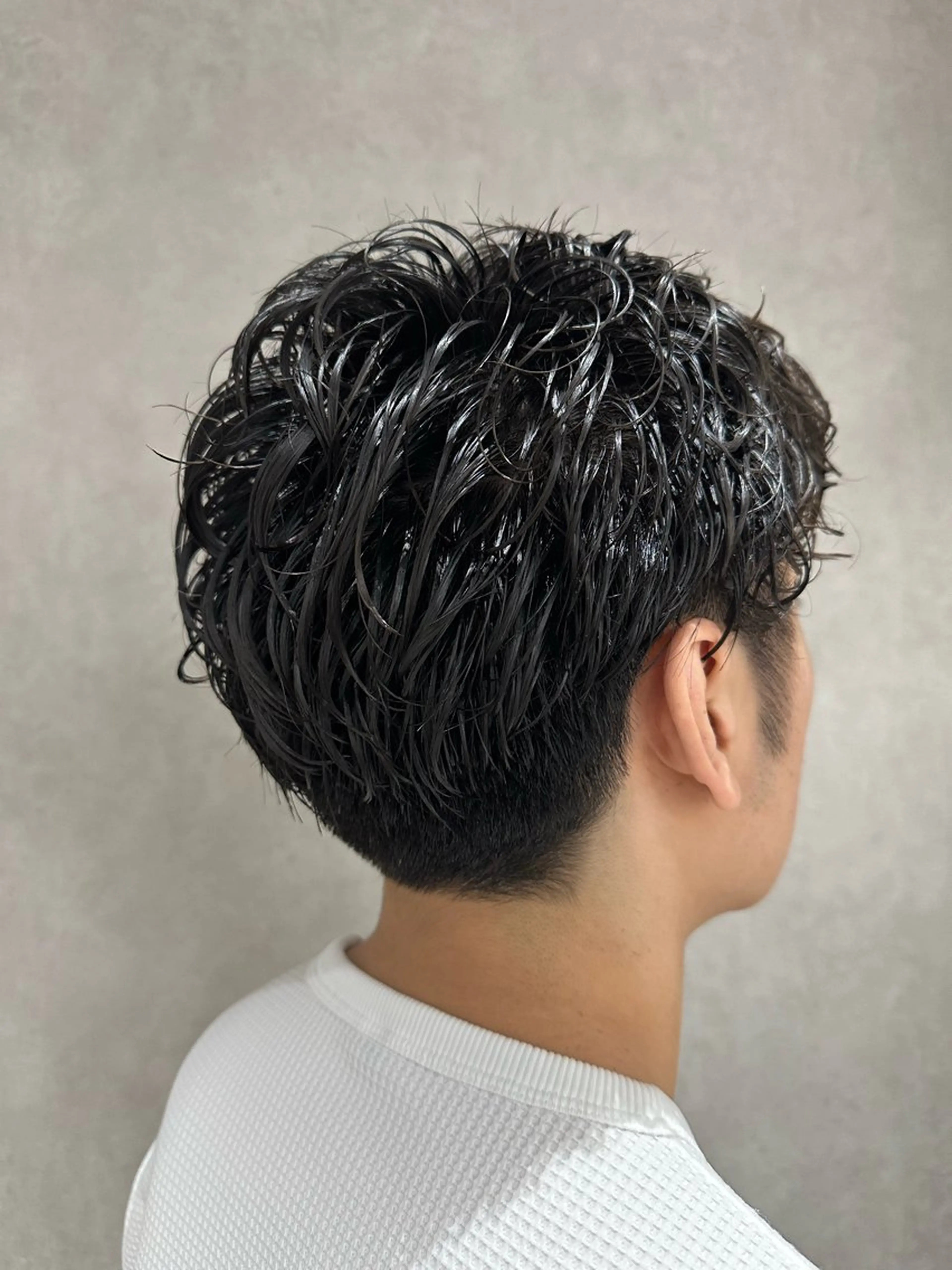 ショート カット パーマ ✂️秋葉原 🤍YURI🤍のヘアスタイル