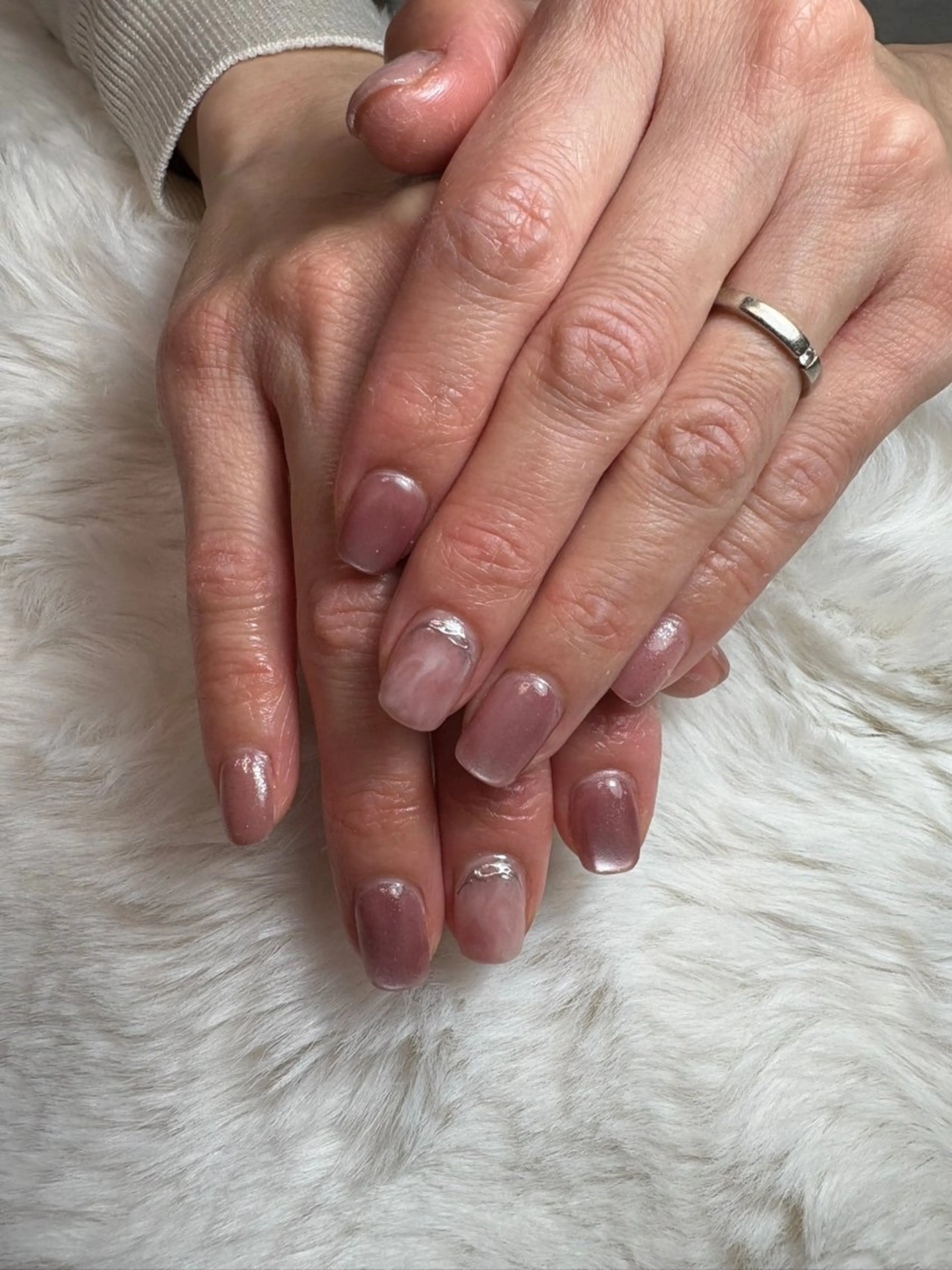 ネイル 黒須莉奈 IRYのネイルデザイン