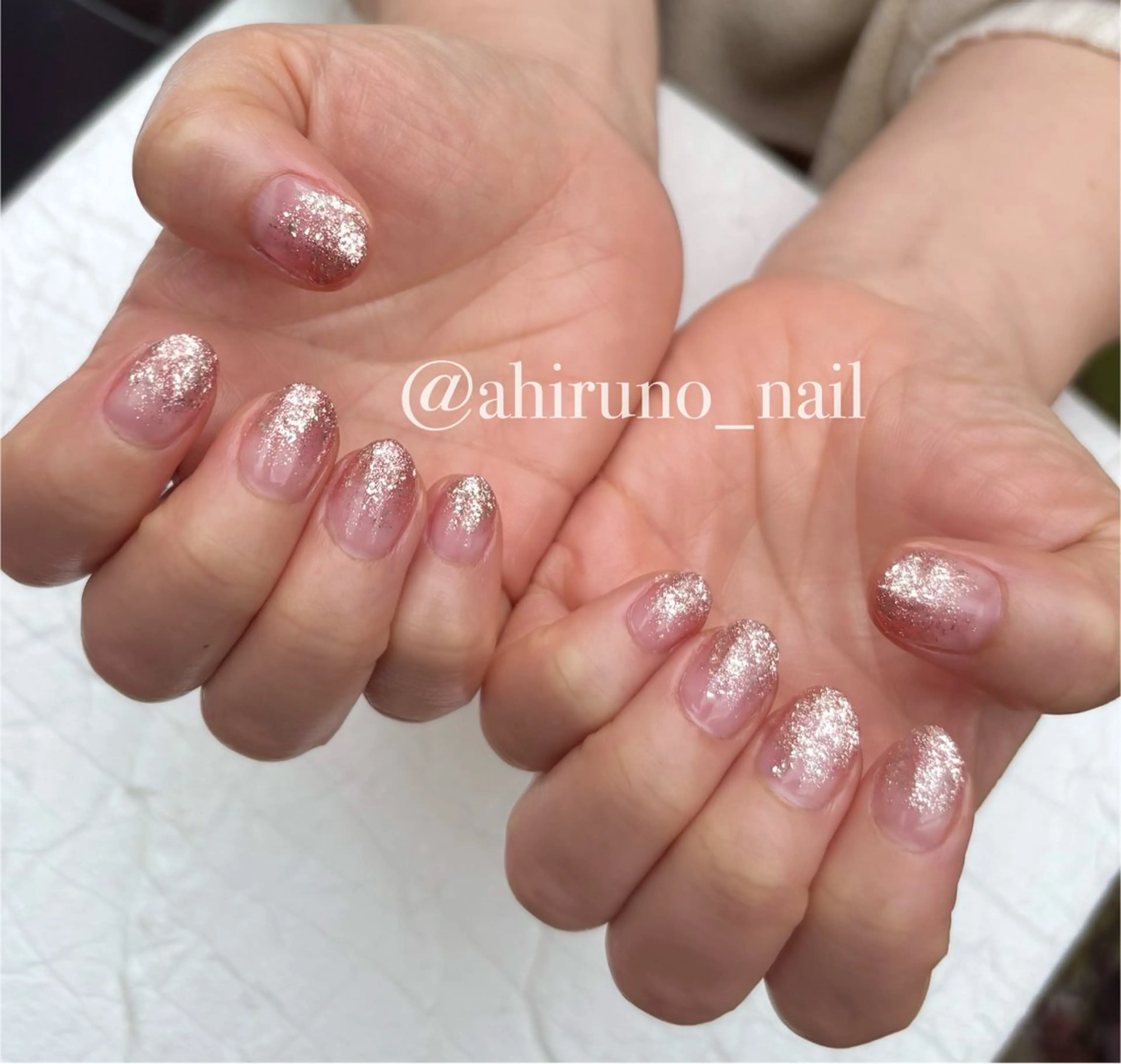 ネイル グラデーション ラメ(グリッター) ラメグラデーション ピンク ハンドネイル 東京あきる野市ネイル ✿ ｙｕiのネイルデザイン