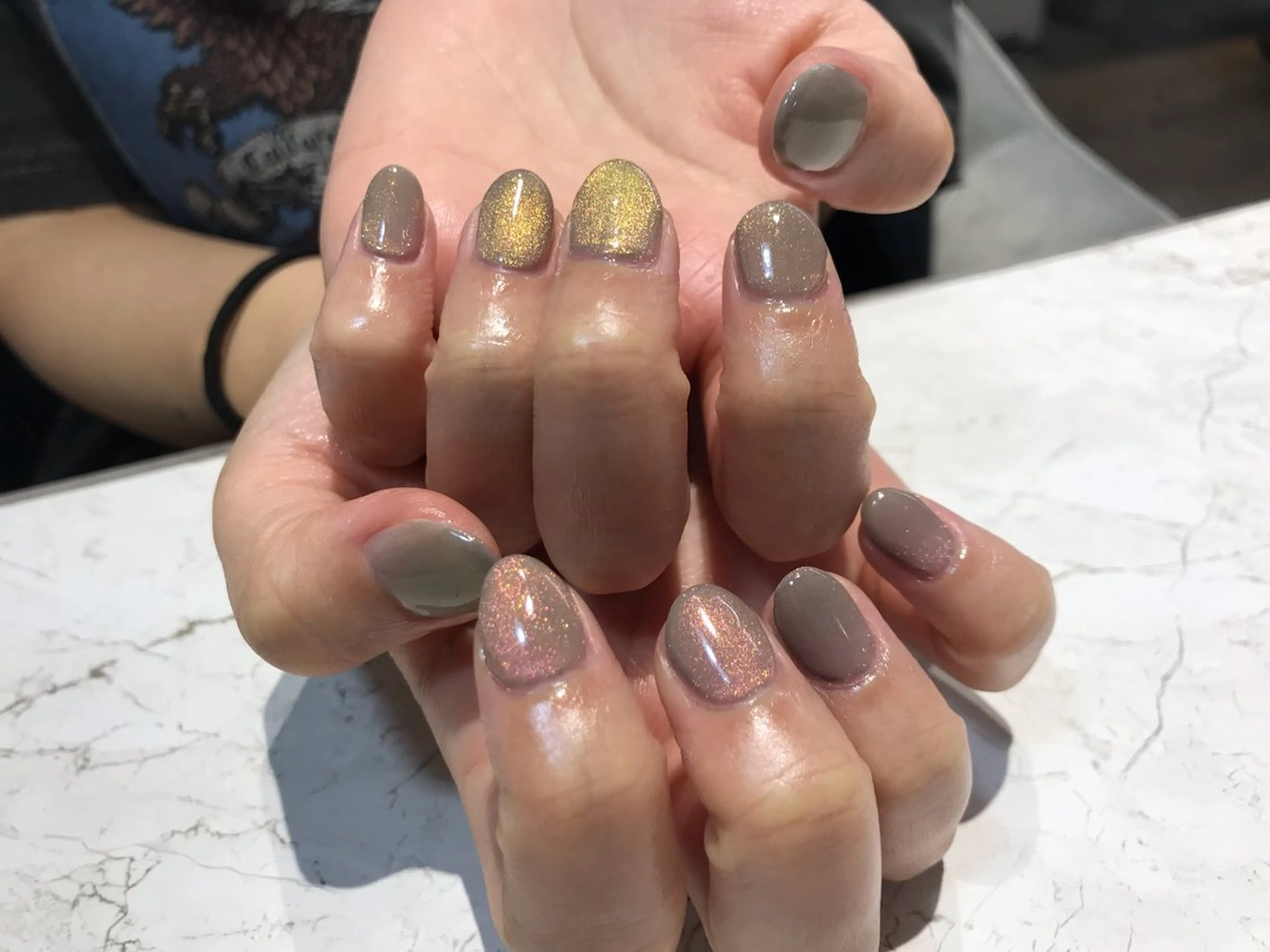 ネイル マグネットネイル マグネットワンカラー ワンカラーネイル ハンドネイル ROCCO nailのネイルデザイン