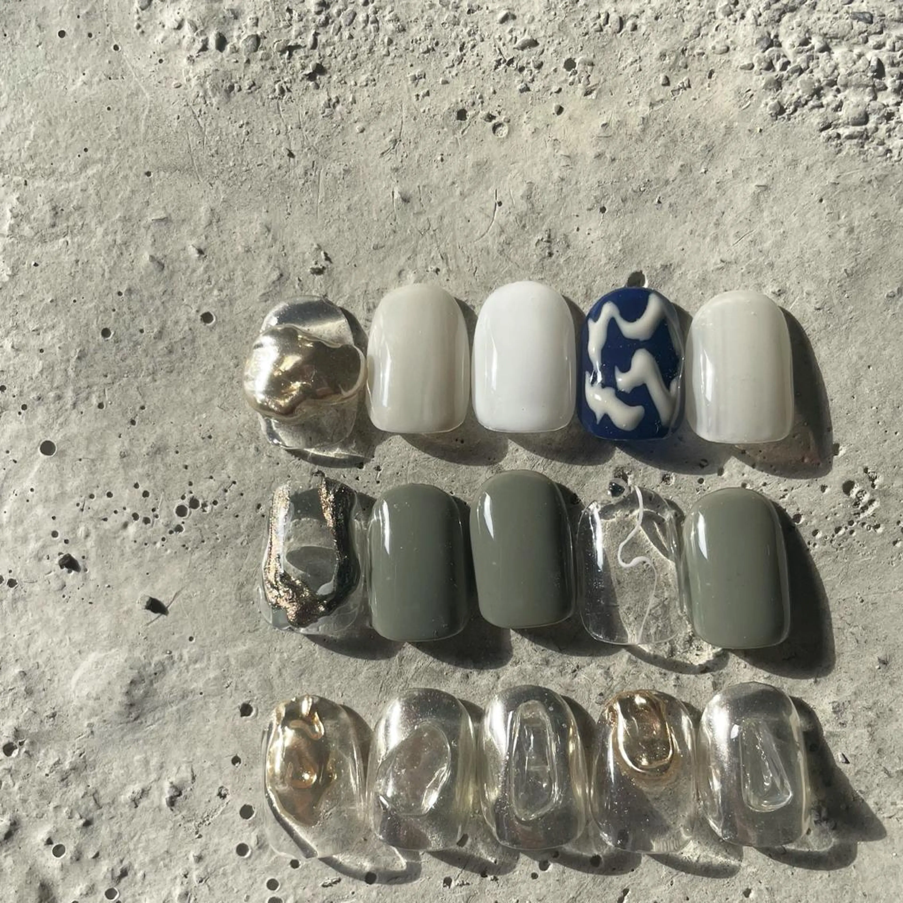 ネイル ミラーネイル ニュアンスネイル ぷっくりネイル シンプルネイル ハンドネイル ハンドケア lyly.nail所属・lylynail YUUKAのネイルデザイン