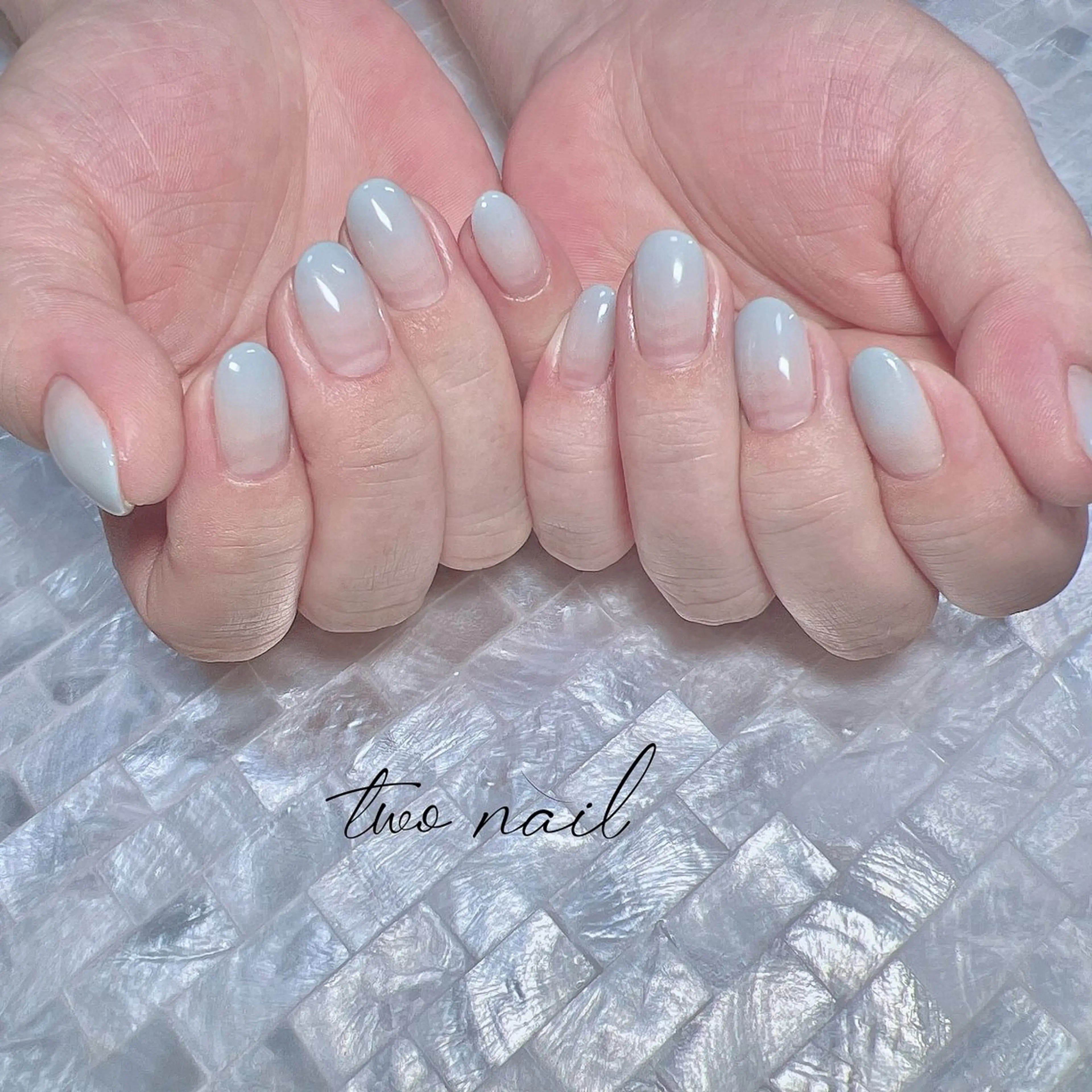 ネイル ネイルチップ ホワイト ハンドネイル two nailのネイルデザイン