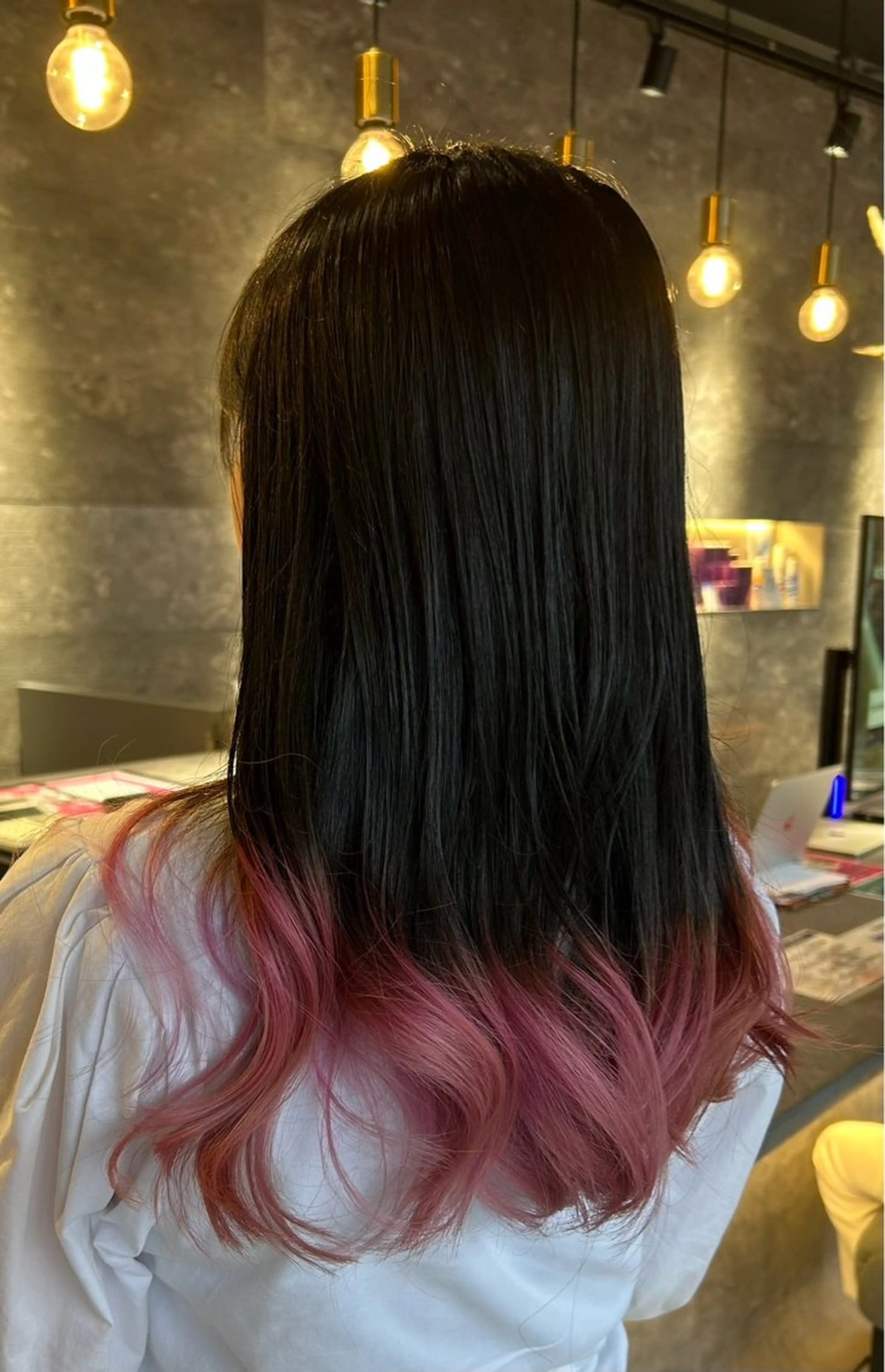 「デザインカラー」イヤリングorフェイスフレーミング…etc&全体カラー＋トリートメントの写真