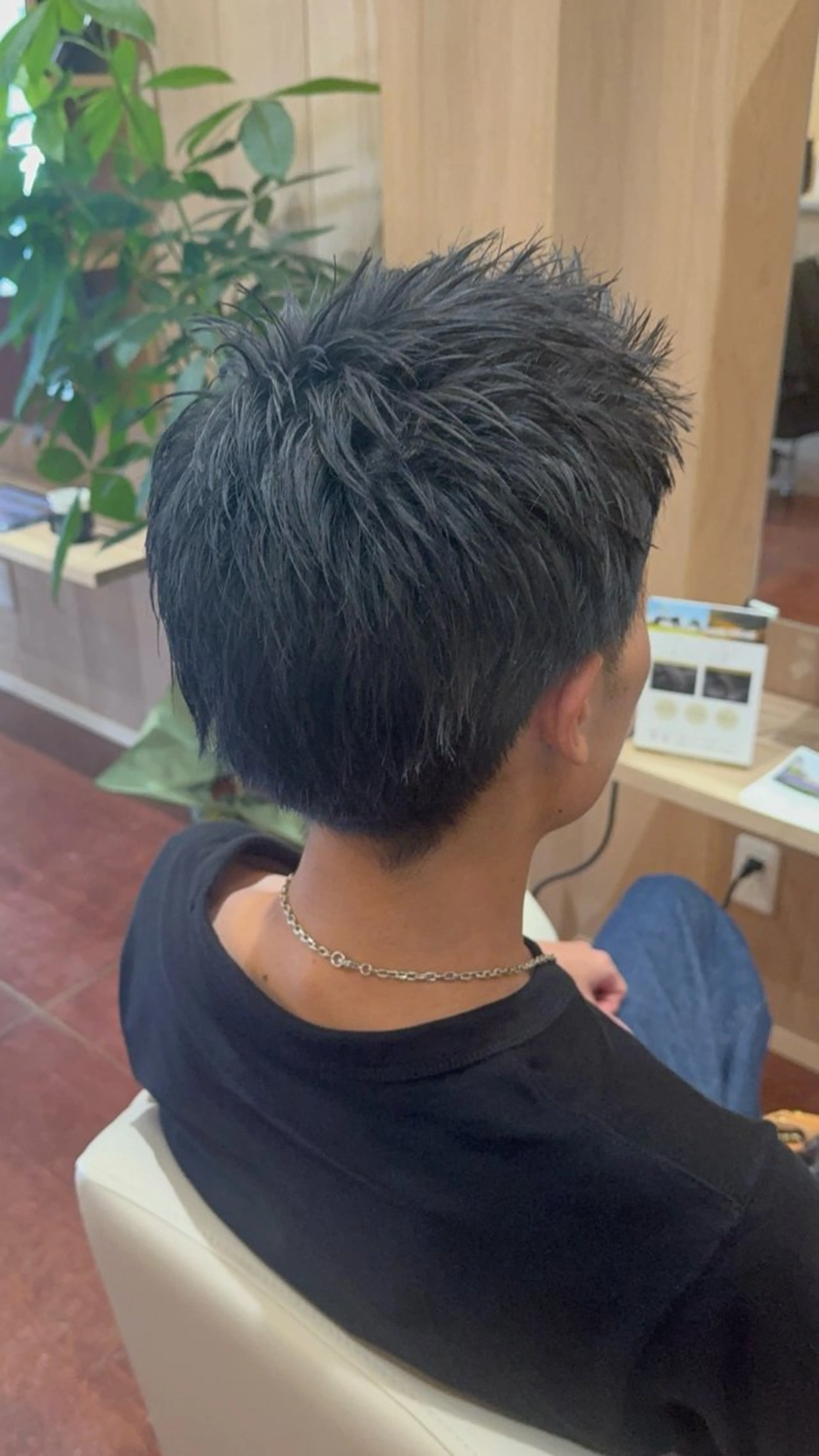 ショート カラー メンズ ルプラボウ/艶カラー /縮毛矯正/いくとのヘアスタイル