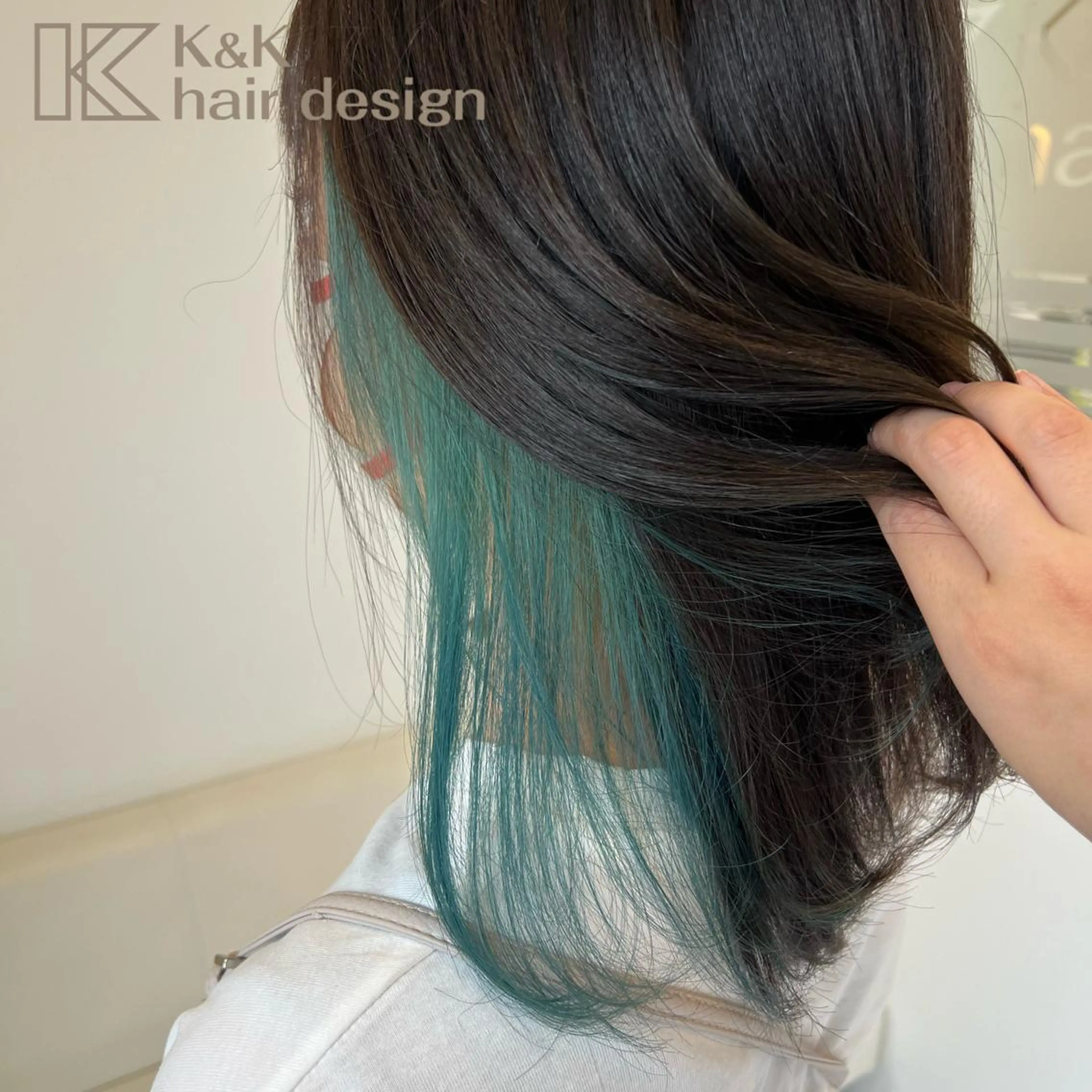 カラー 下岡 奈津美のヘアスタイル