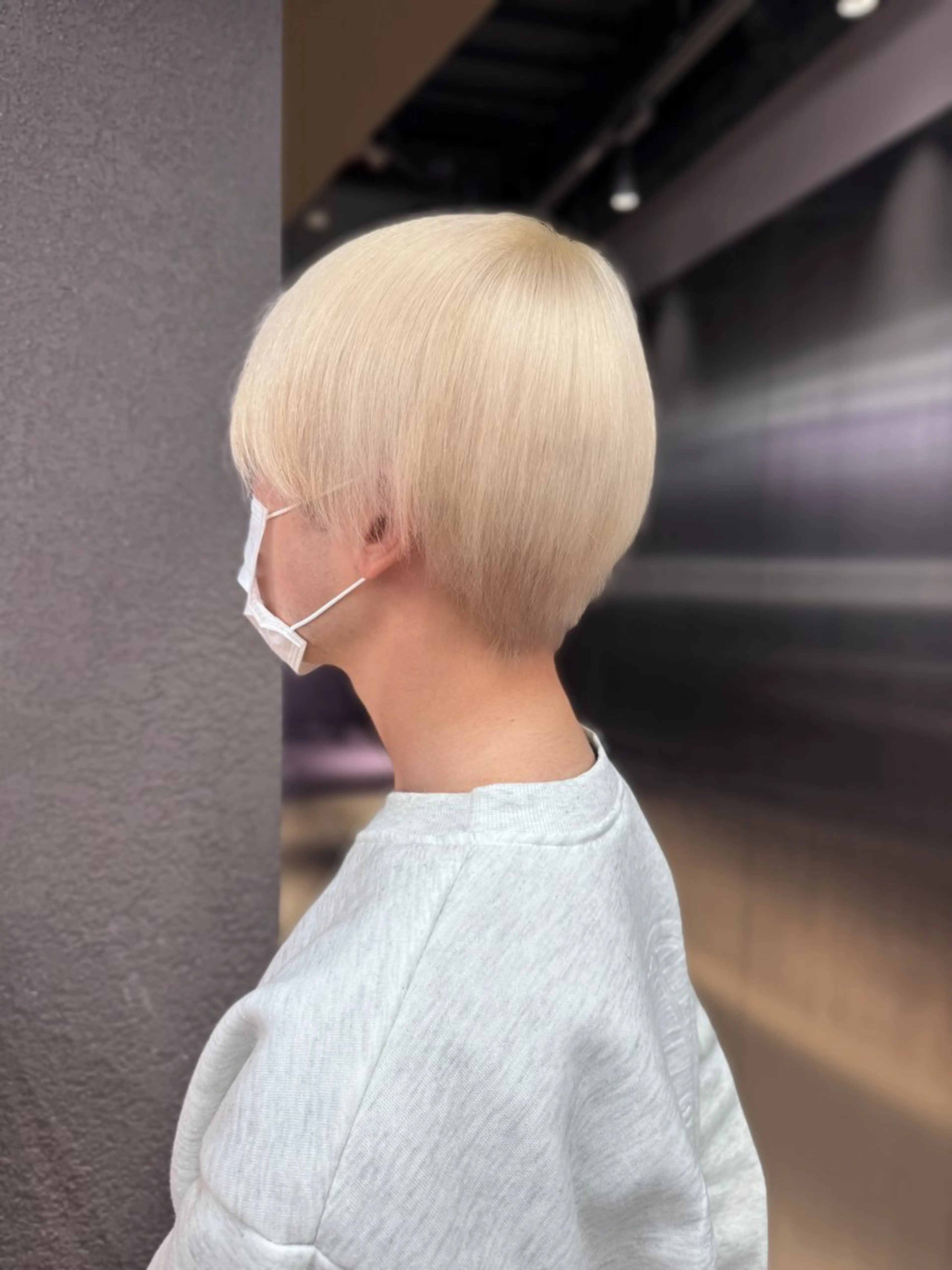 カラー メンズ ベージュカラー ブロンド ブロンドベージュ ヘアカラー トリートメント 紬/enne/ブリー チ/ハイトーンのヘアスタイル