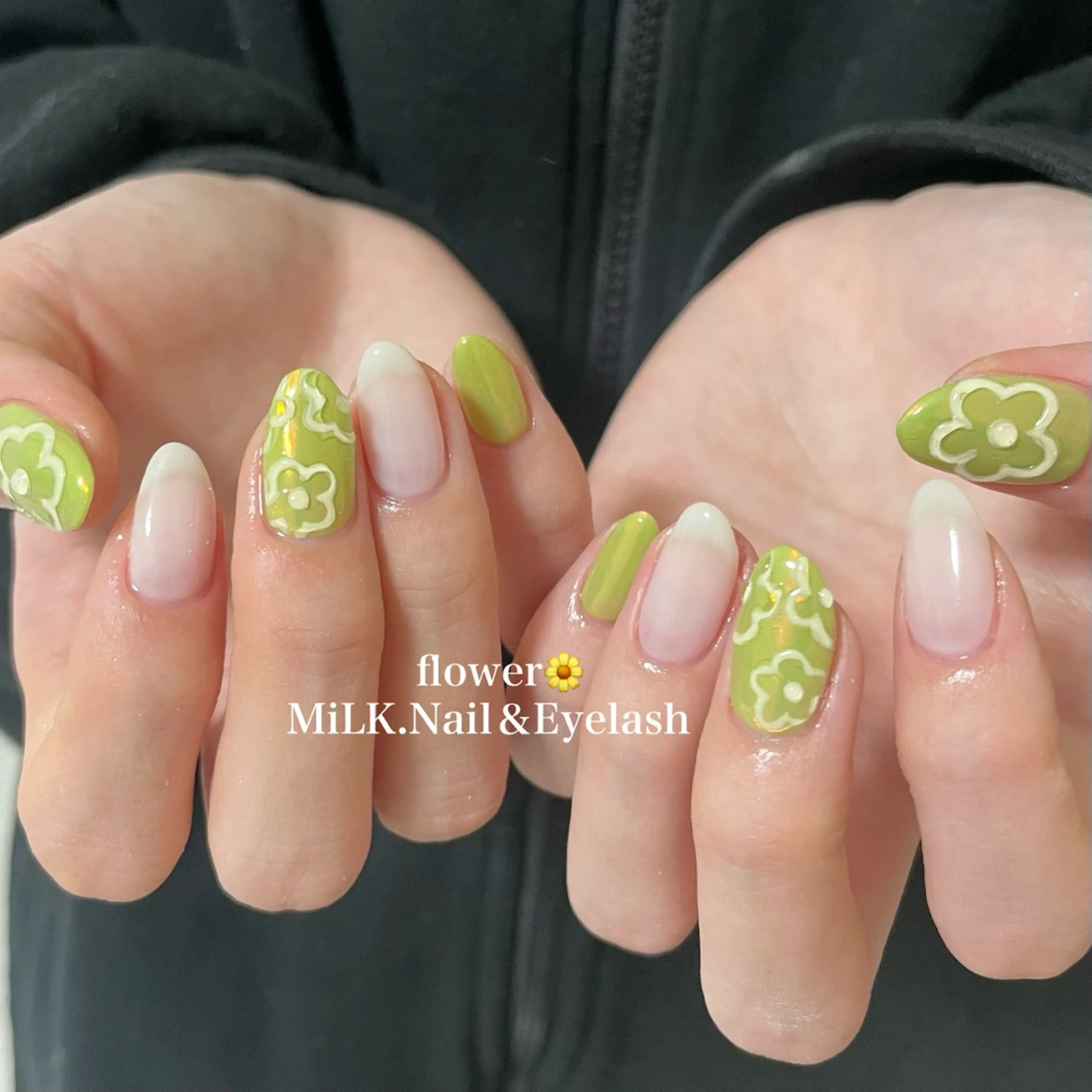 ネイル ゴールド MiLK. wakaのマツエク・マツパデザイン