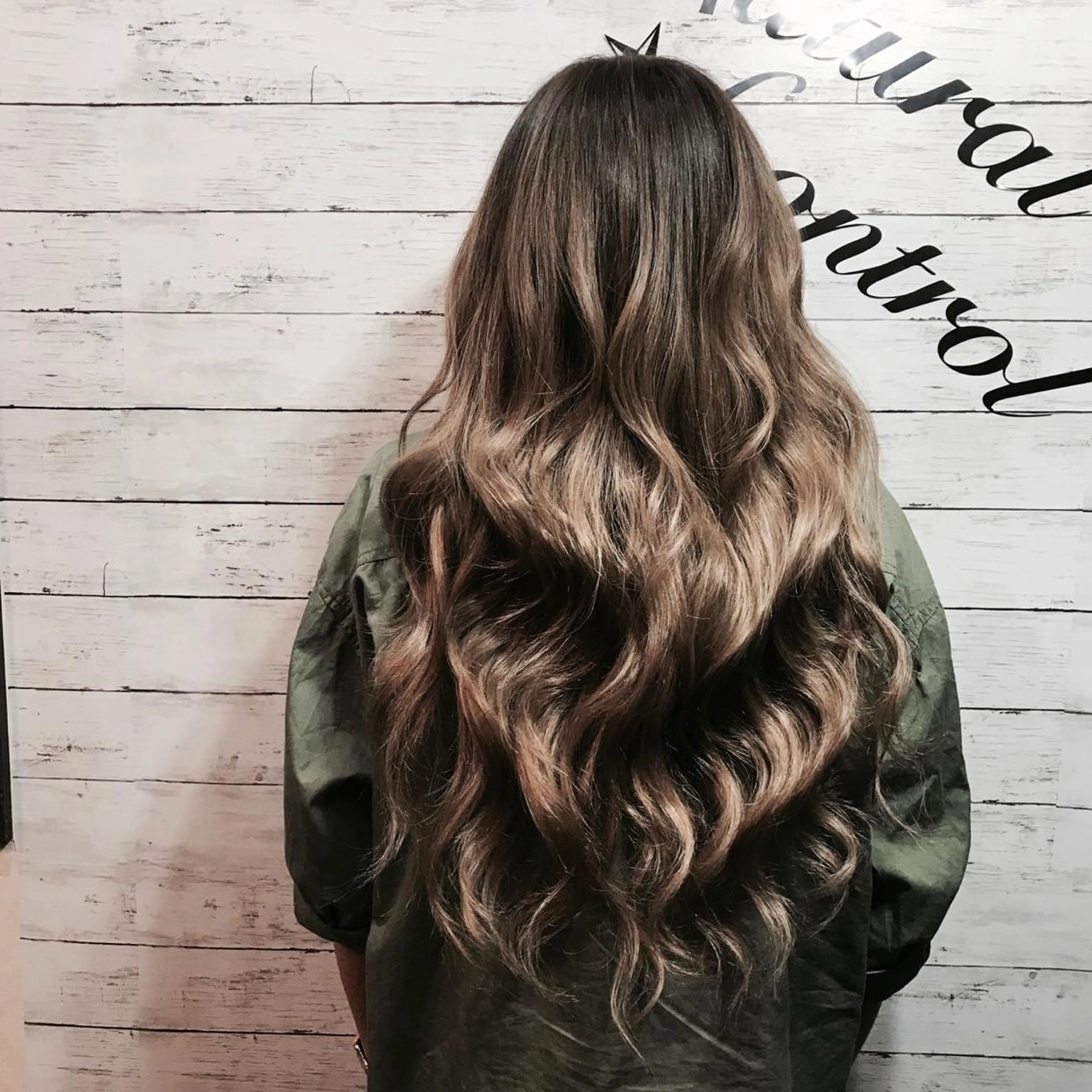 ロング エクステ ハイライト 佐野 智史のヘアスタイル