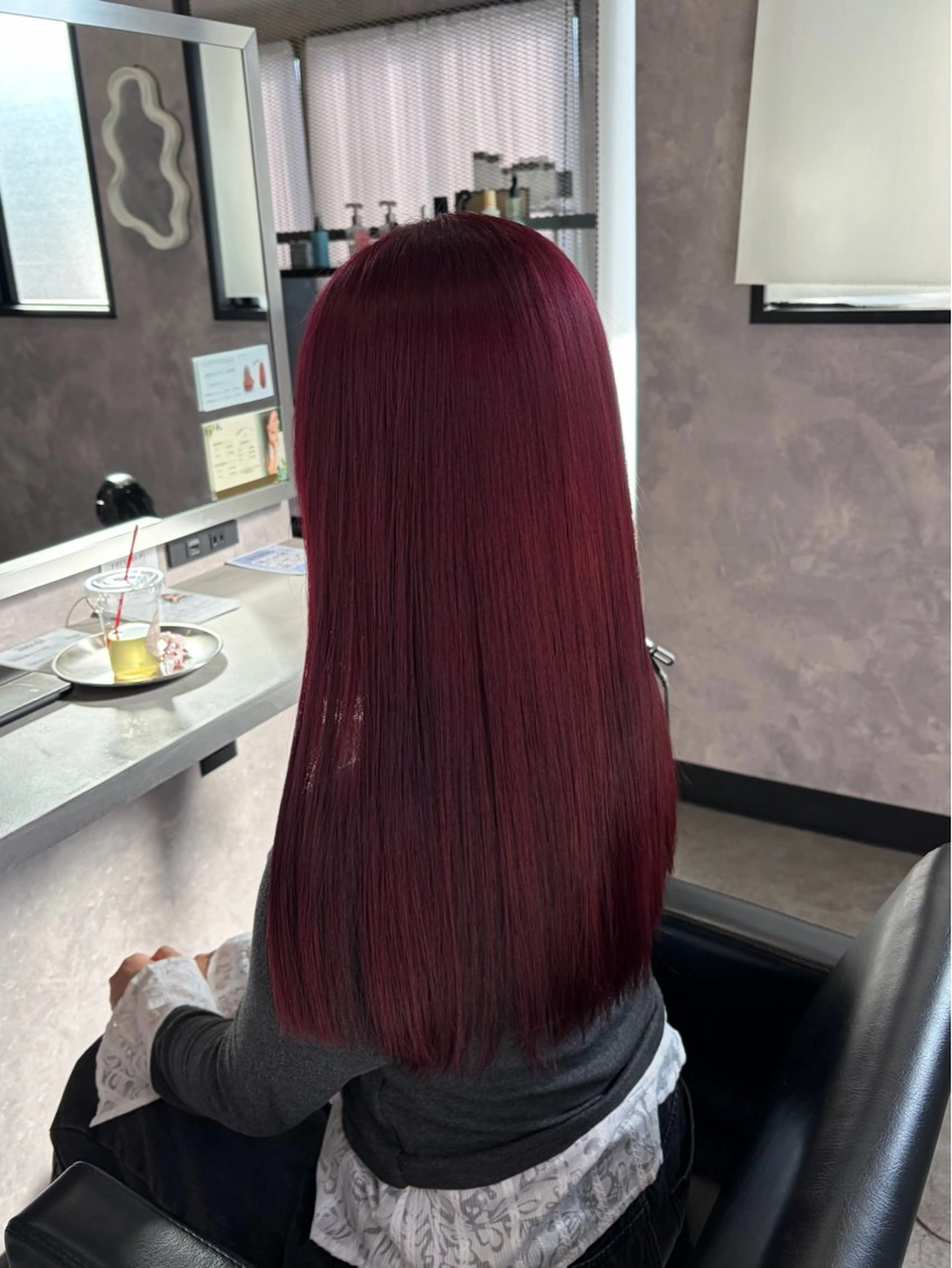 ロング カラー ブリーチ レッドカラー カット ヘアカラー トリートメント 手塚 由佳のヘアスタイル