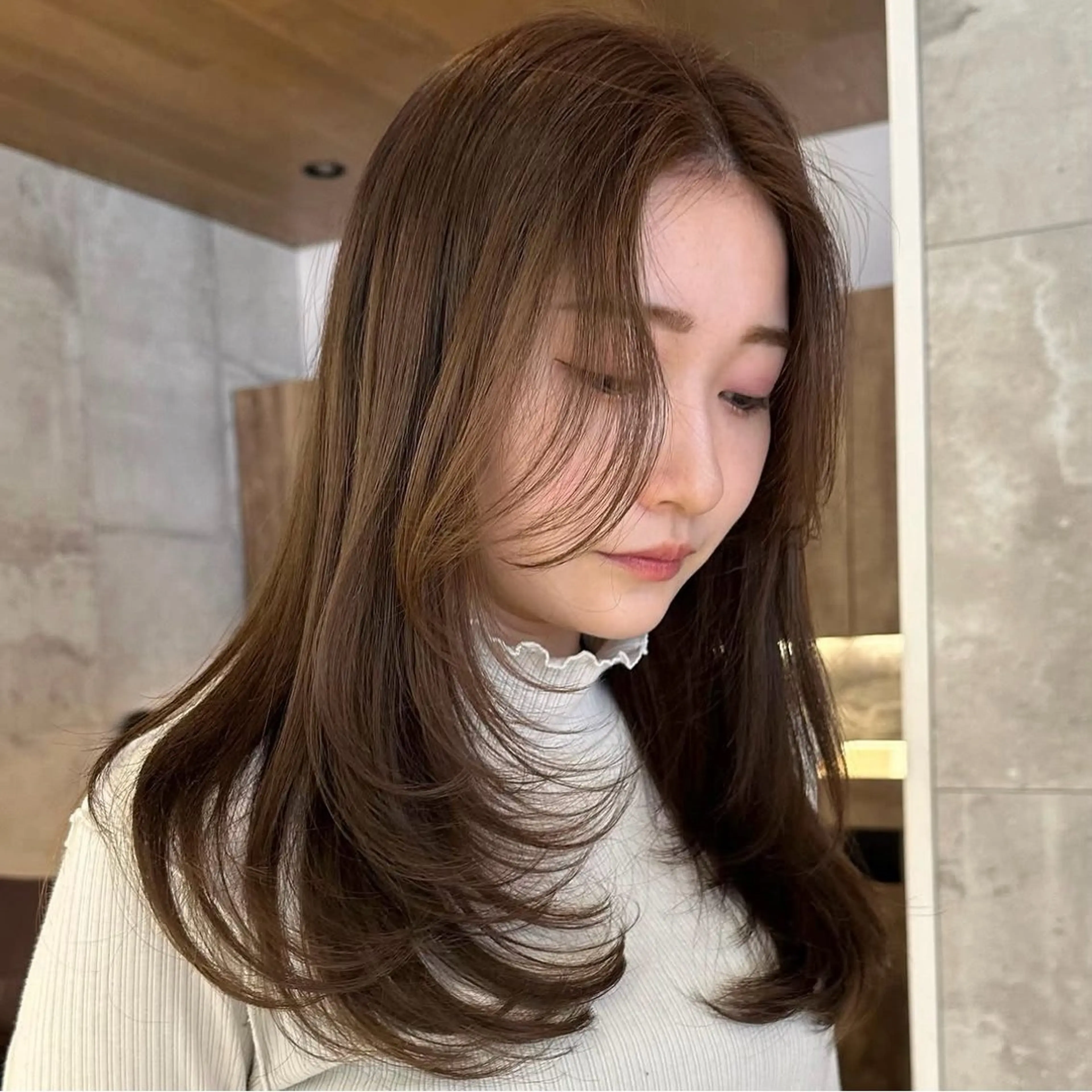 ロング 髙山 莉愛のヘアスタイル