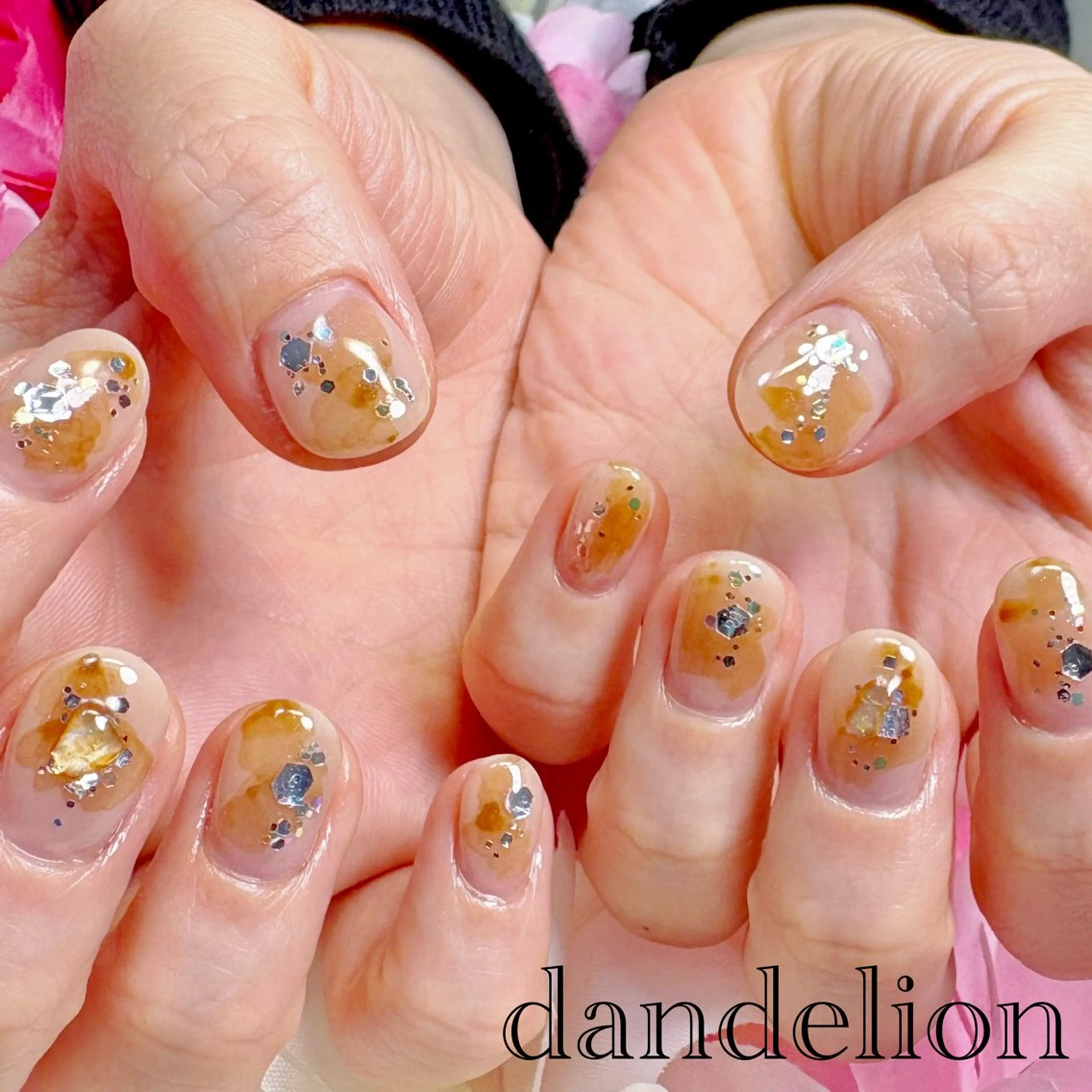 ネイル ハンドネイル ハンドケア dandelion ダンデライオンのネイルデザイン