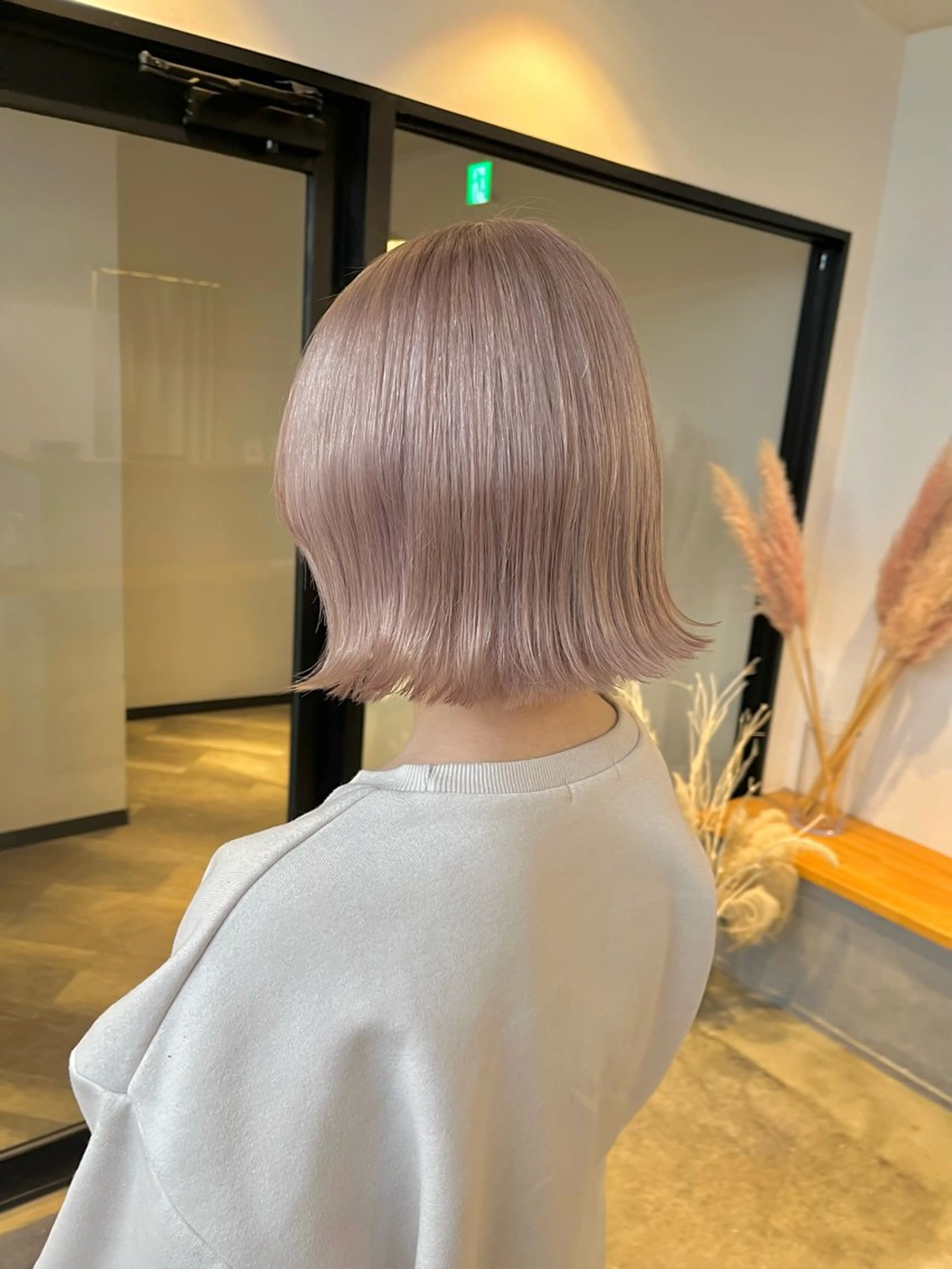 ショート カラー ヘアカラー ハイトーンカラ ー/小川のヘアスタイル