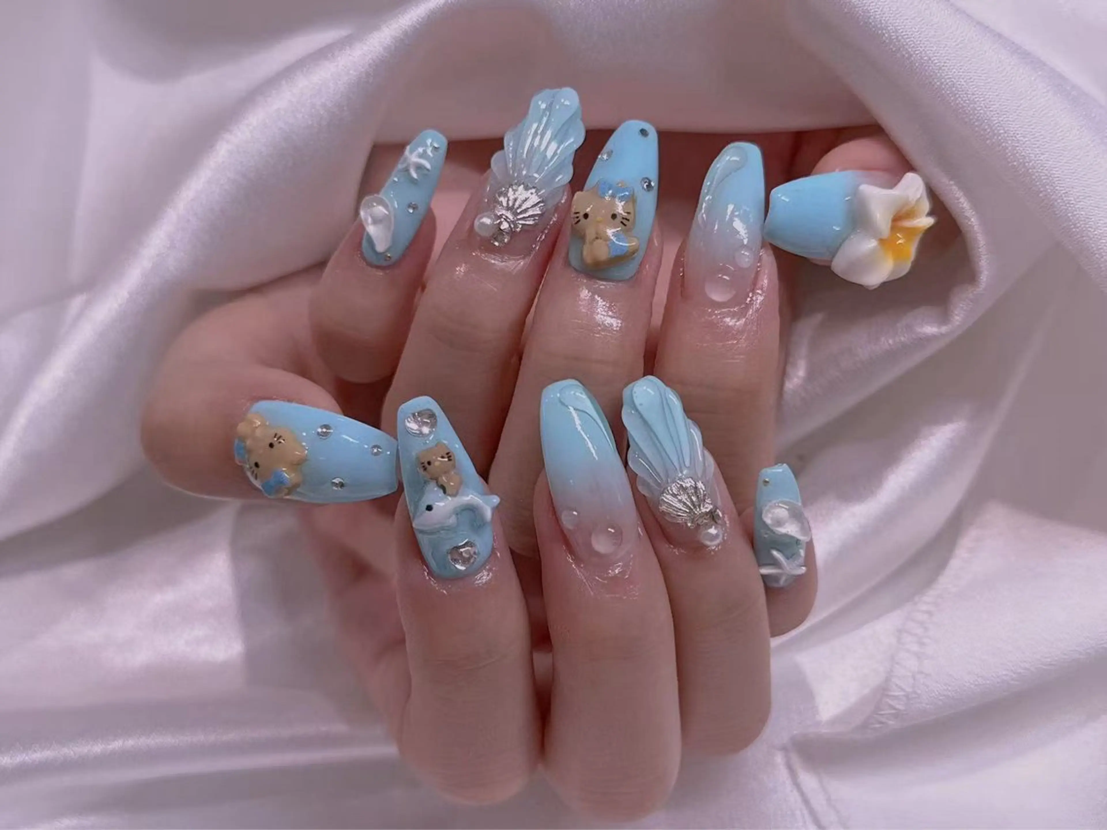 ネイル 長さ出し専門店 RIRIのネイルデザイン