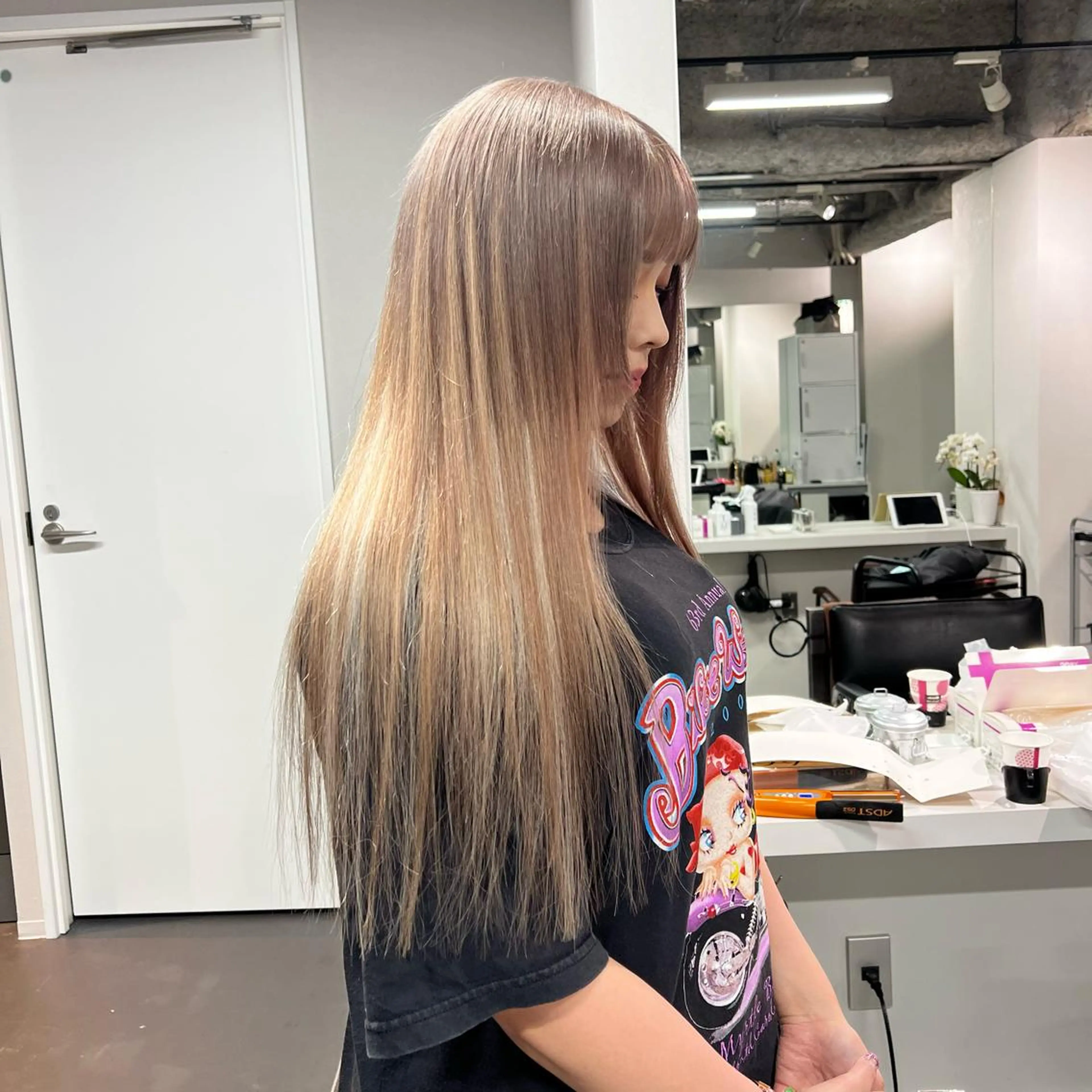 ロング カラー ヘアアレンジ プルエクステ ベージュカラー ダブルカラー エクステ 韓国🤍ワンホンヘア みかん🇨🇳のヘアスタイル