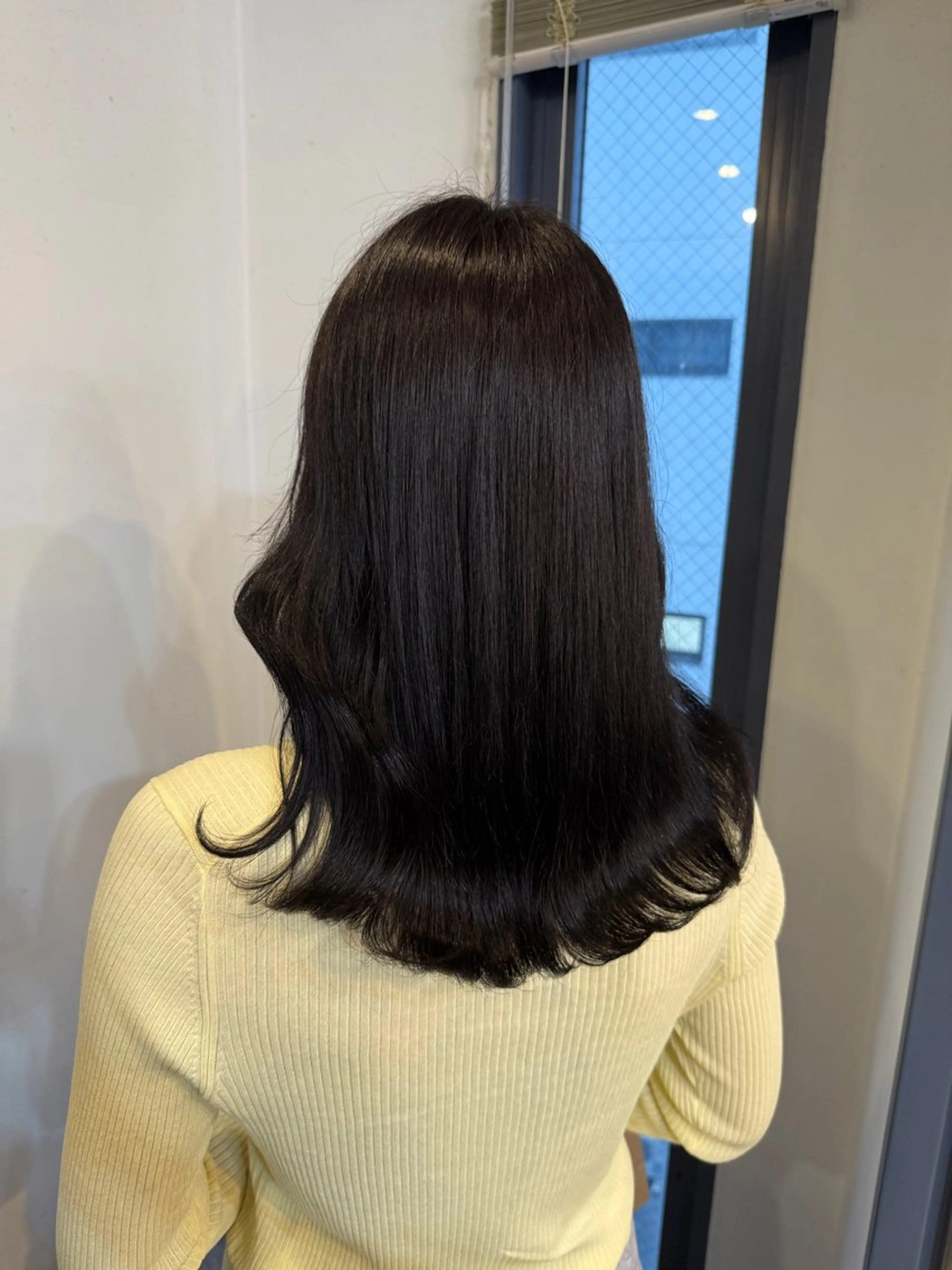 ミディアム ヘアカラー トリートメント 縮毛矯正/レイヤー カット⭐️SHOTAのヘアスタイル