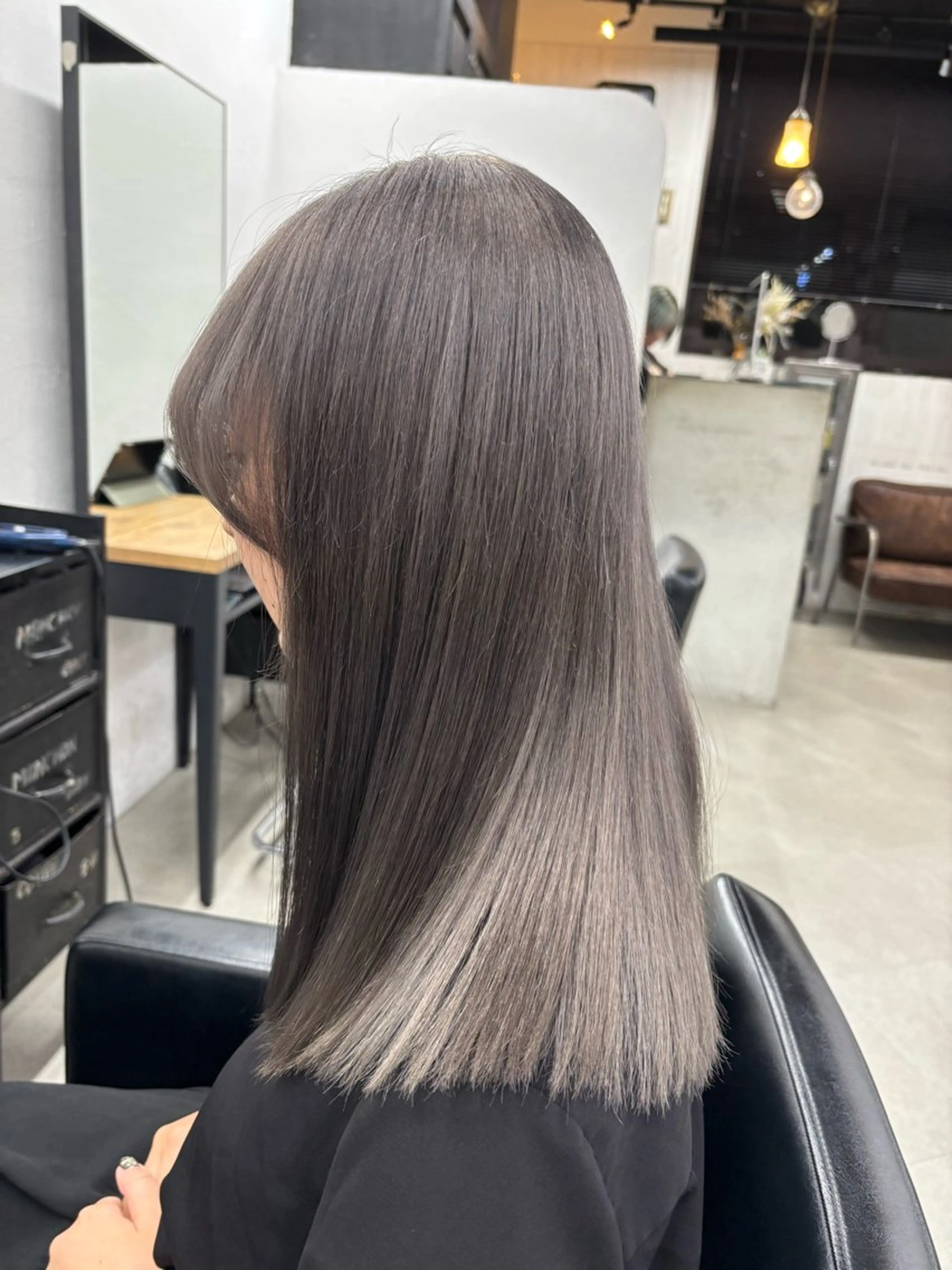 ロング カラー ヘアアレンジ ヘアカラー 坂齋大地/レイヤー/ ミルクティーのヘアスタイル