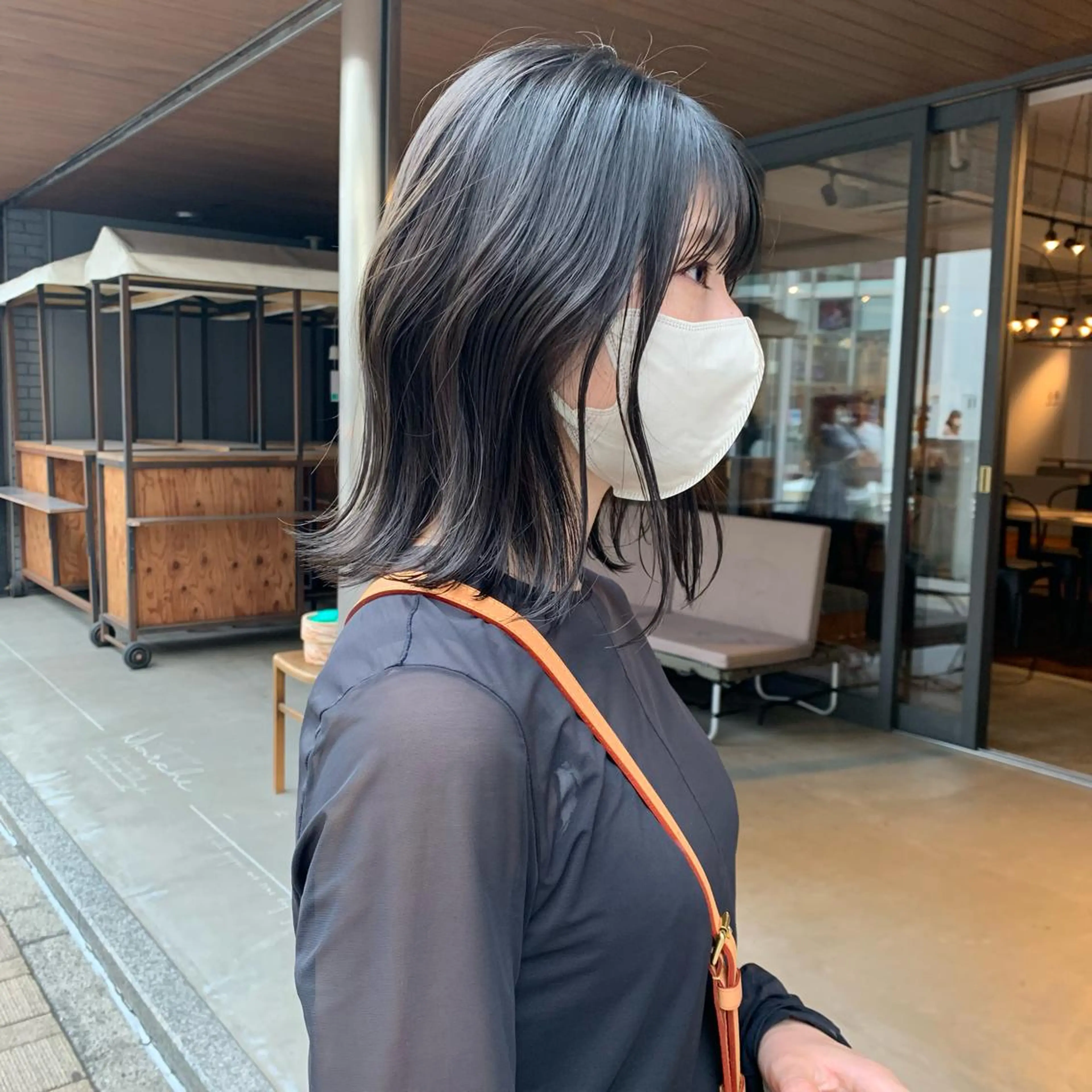 ミディアム カラー カット ヘアカラー SAKINO． ベージュカラーのヘアスタイル