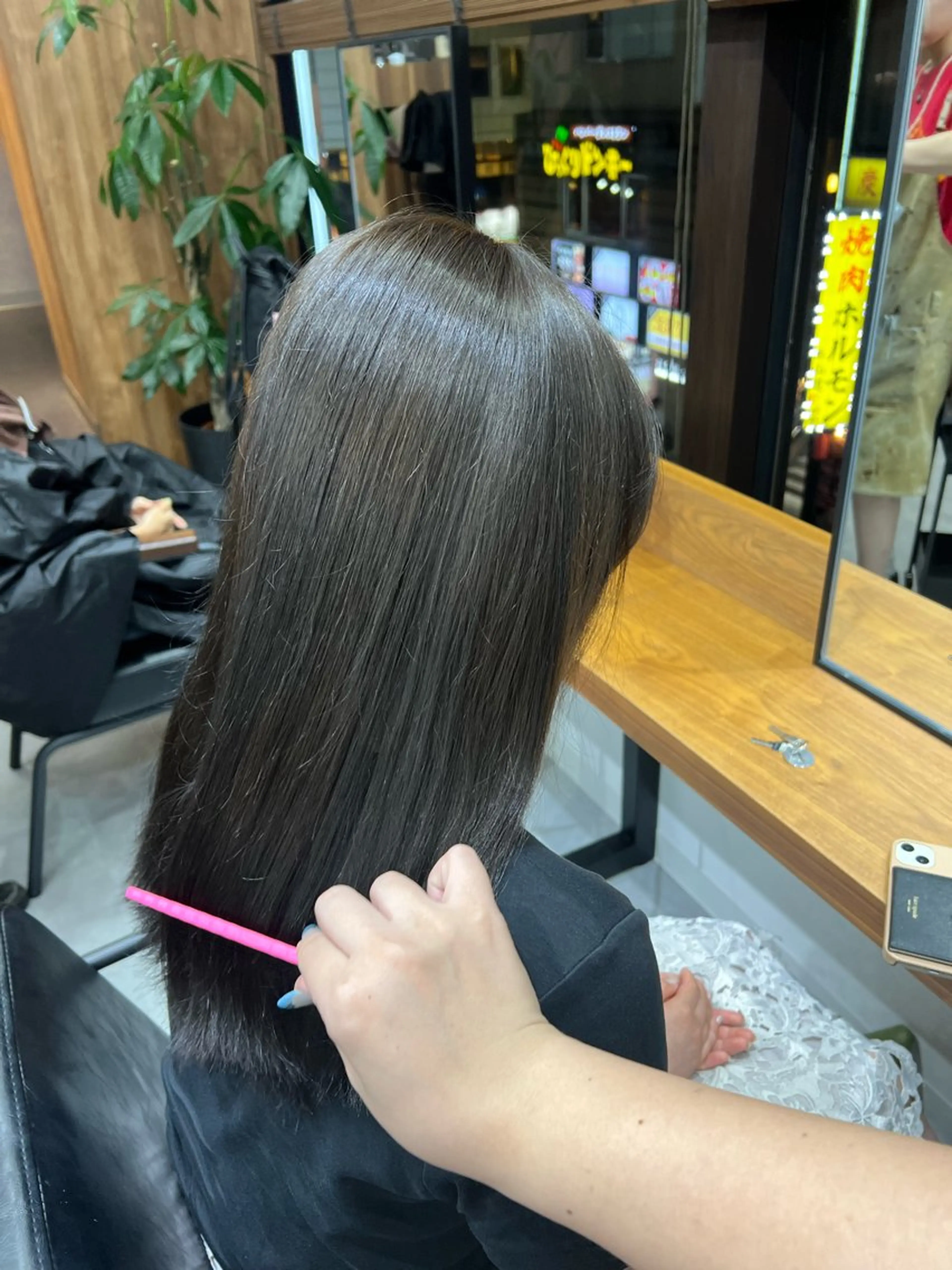 ロング カラー アッシュ 透明感カラー オリーブカラー ショート/ウルフ カットモデル募集のヘアスタイル
